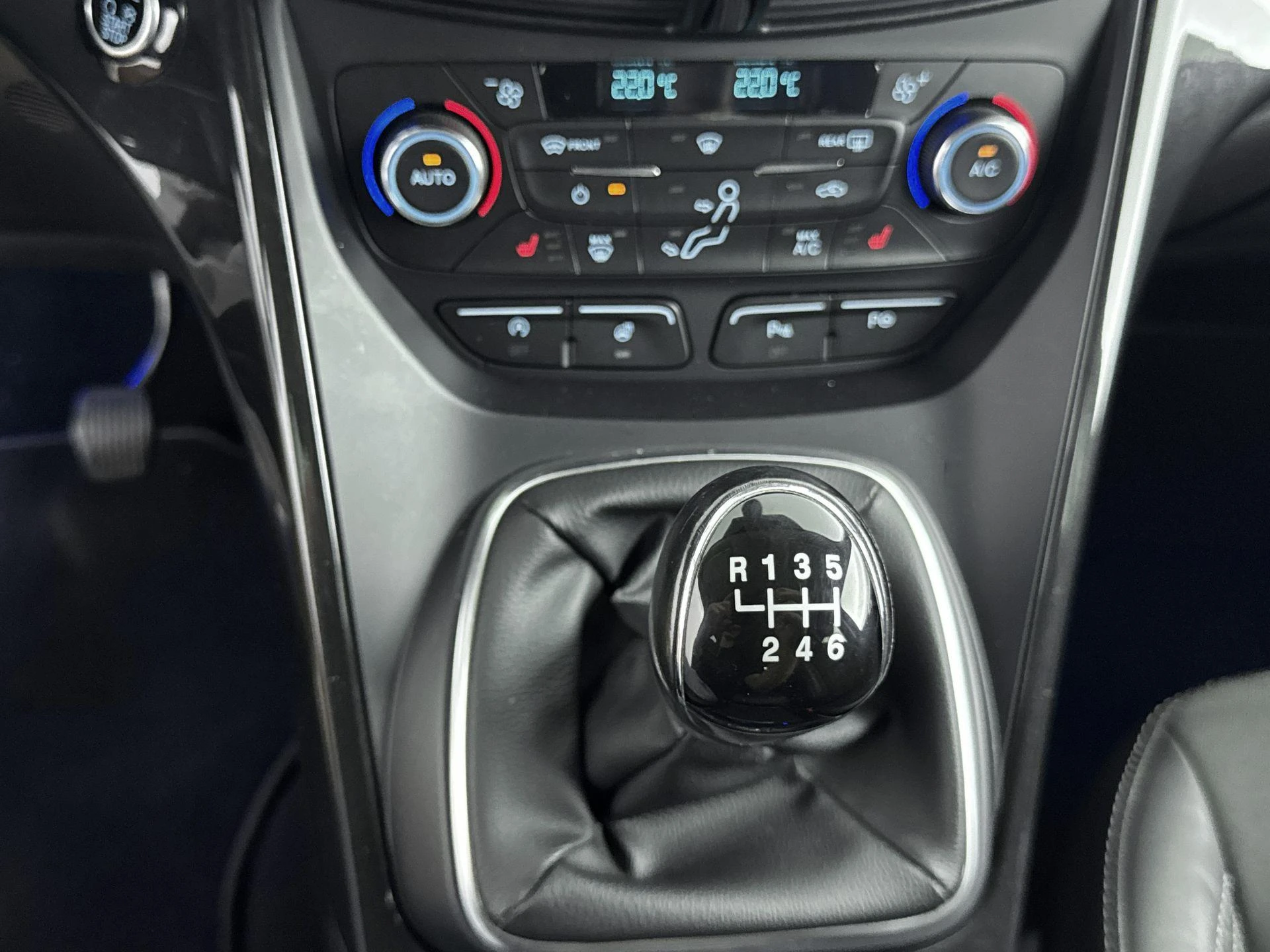 Ford-Kuga-image-22