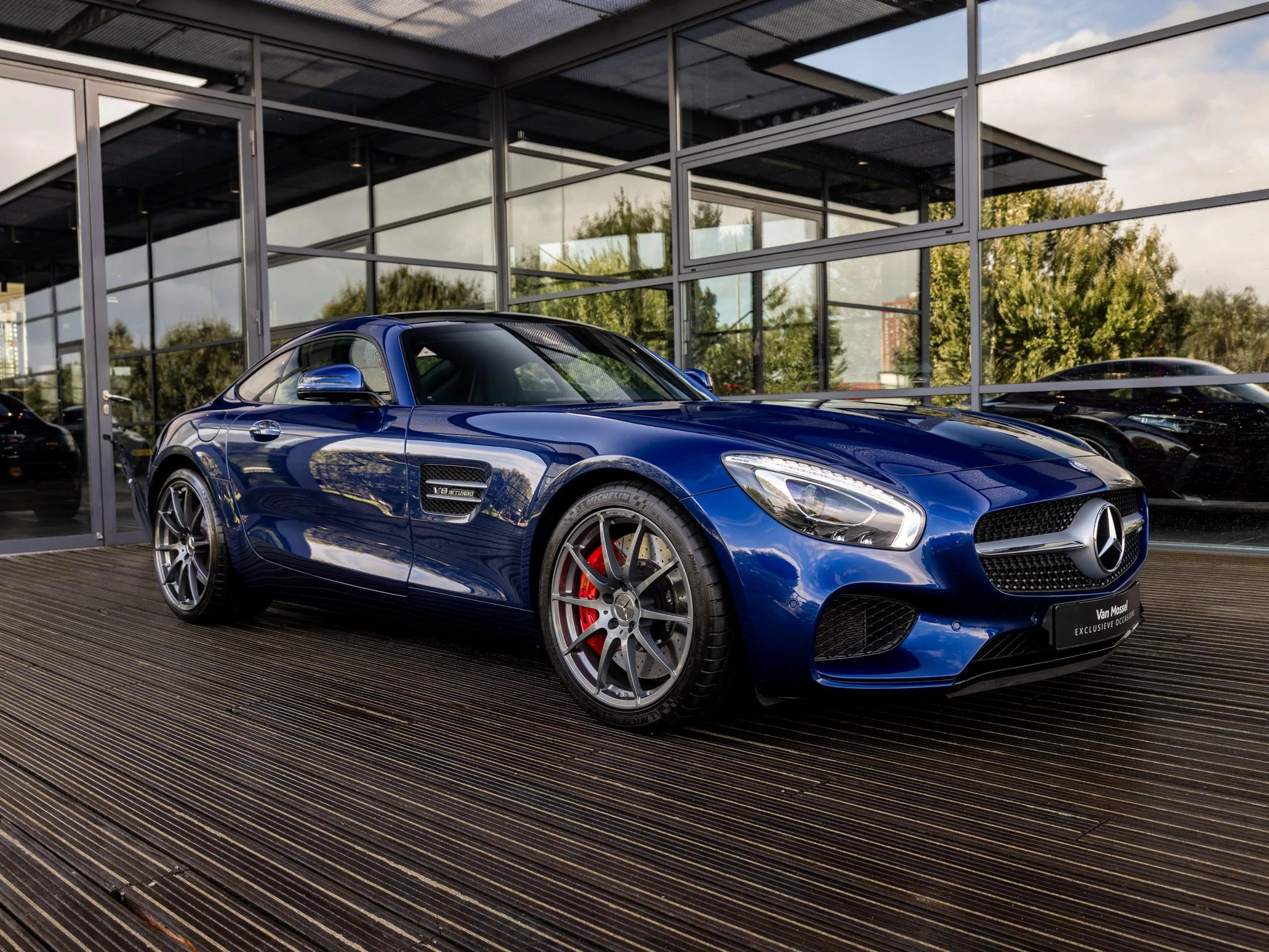 Mercedes-AMG-GT-image-3