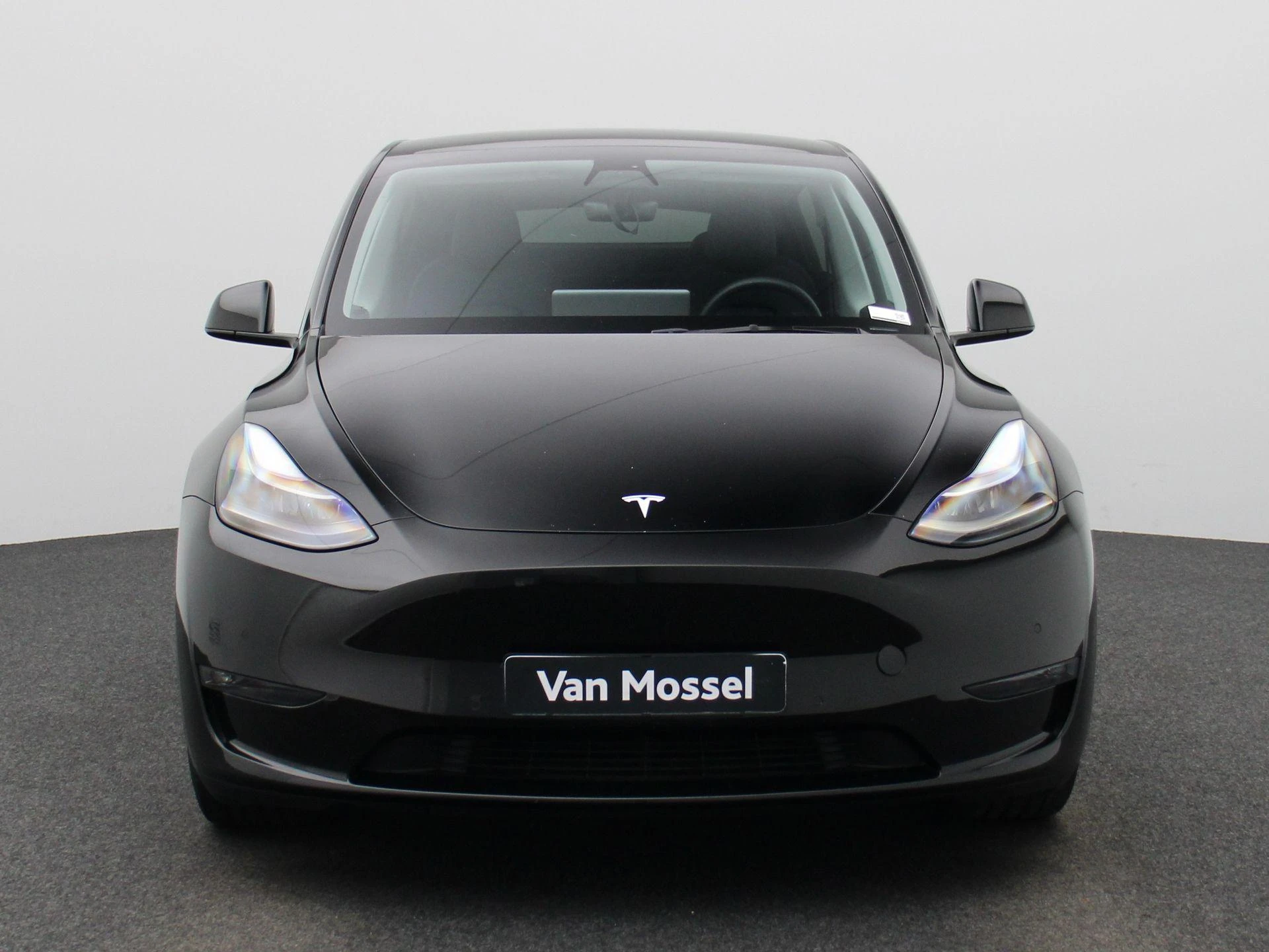 Tesla-Model Y-image-2