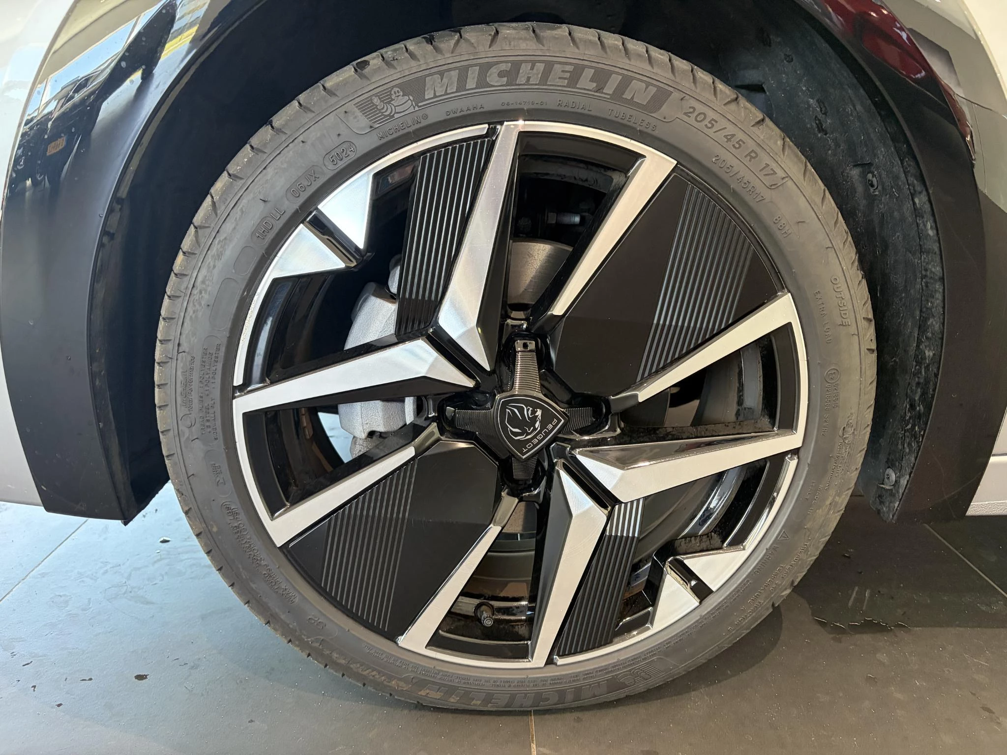 Peugeot 208 1.2 Hybrid 145 e-DCS6 GT