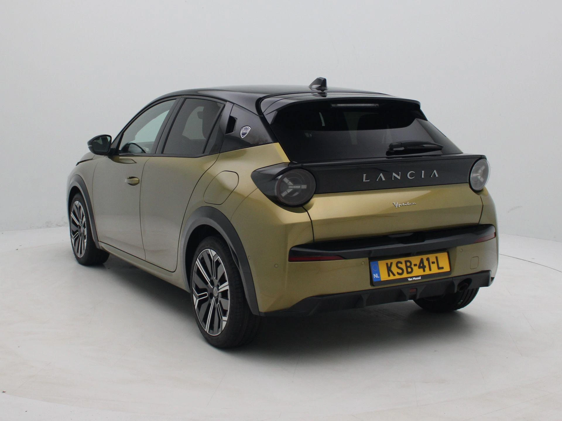 Lancia-Ypsilon-image-1