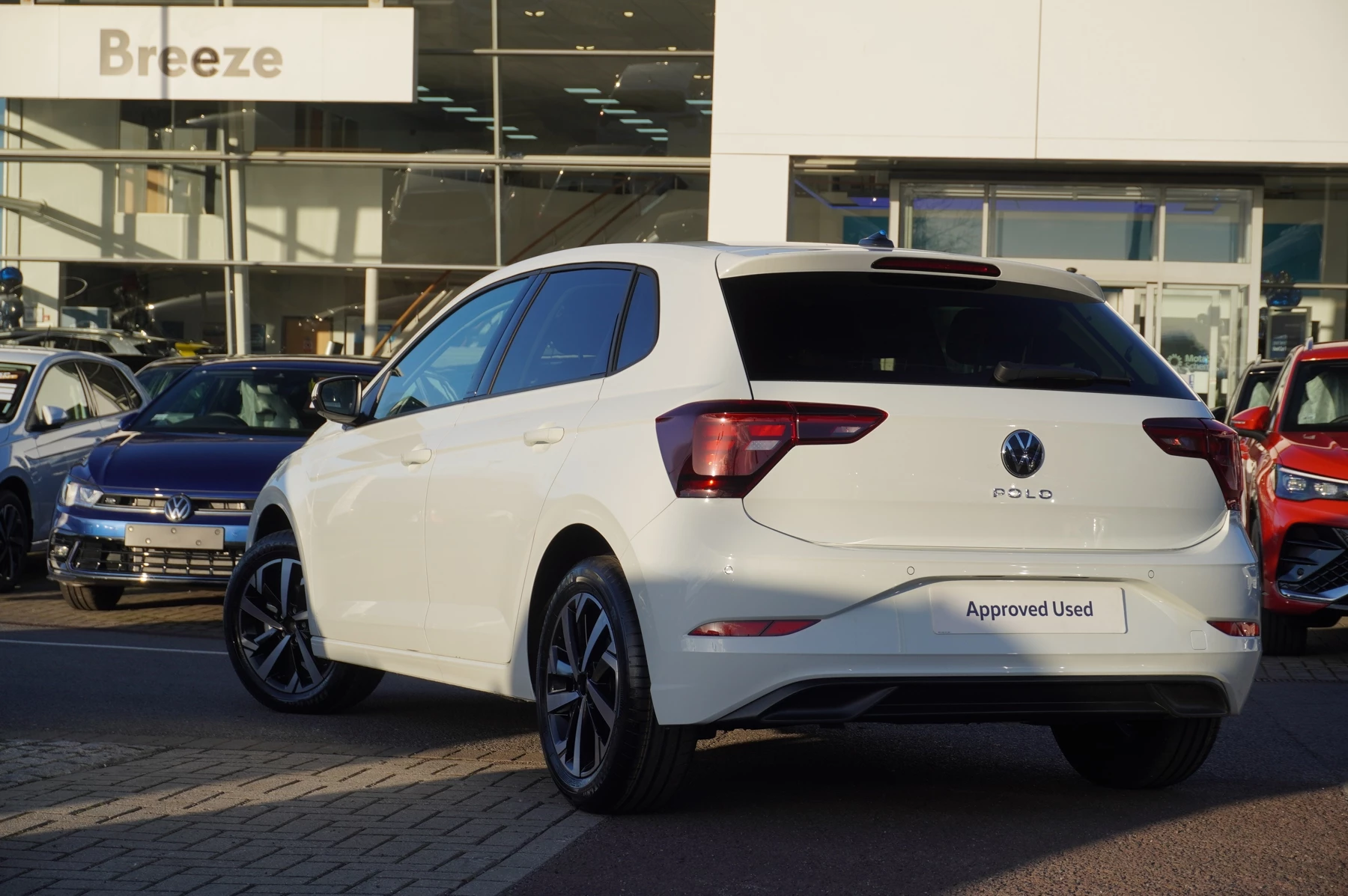 Volkswagen-Polo-image-2
