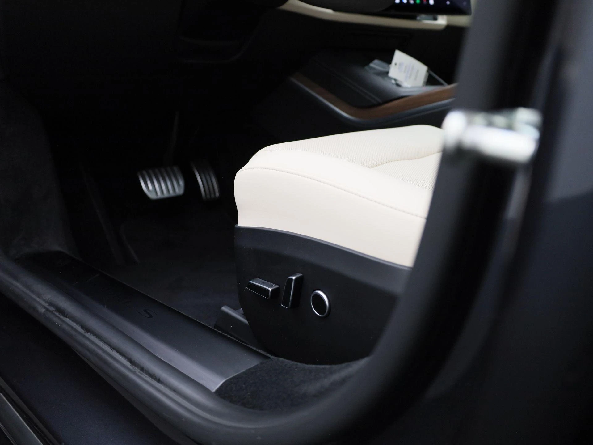 Tesla-Model S-image-37