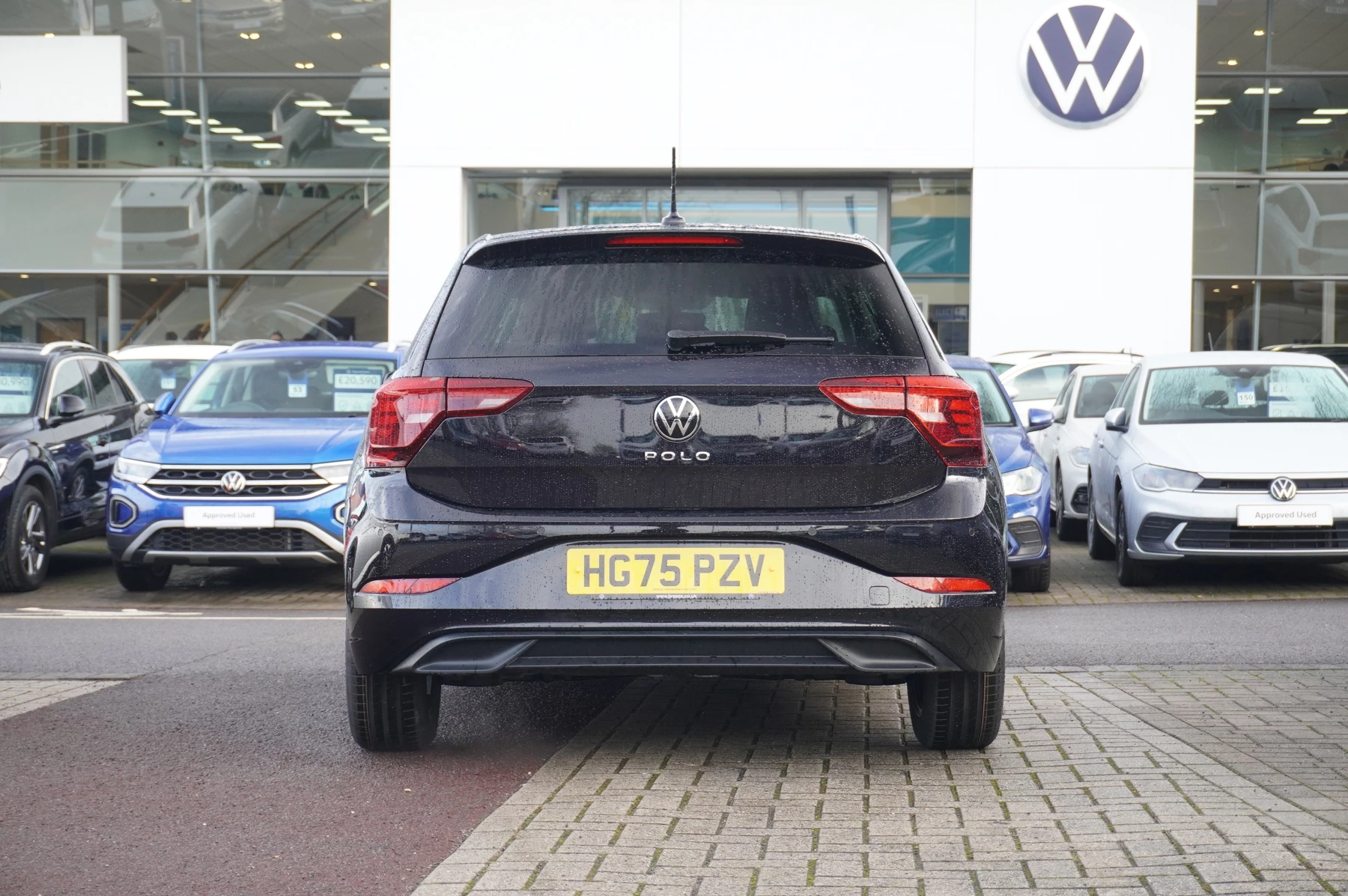 Volkswagen-Polo-image-12