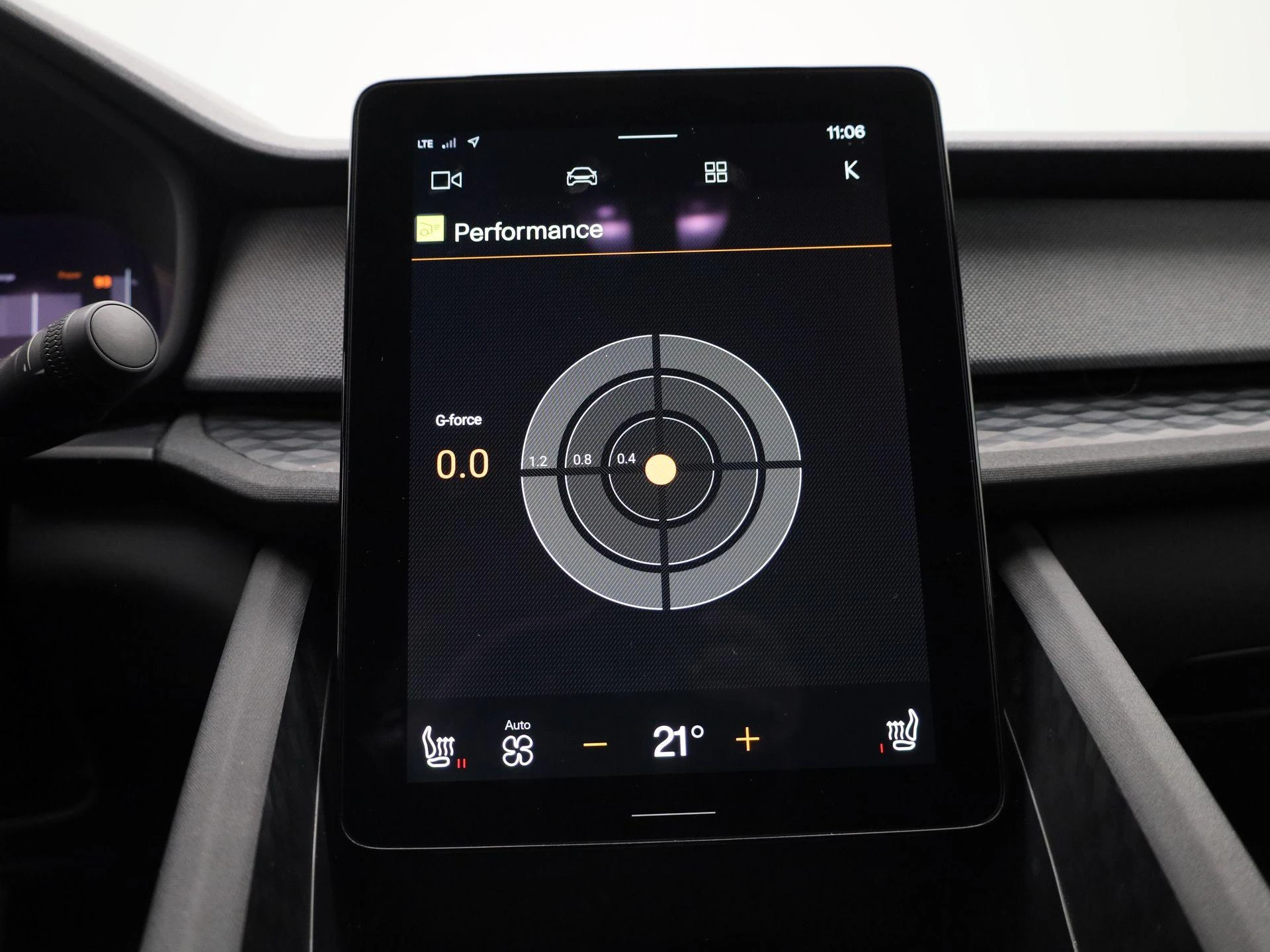 Polestar-2-image-25