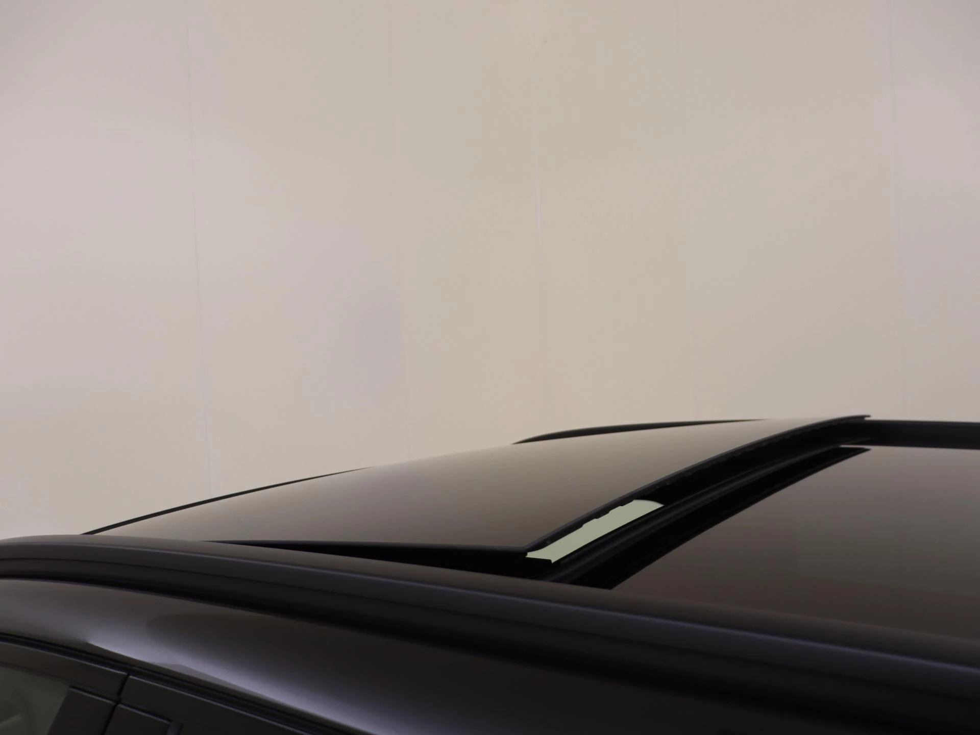 Mercedes-Benz-GLC-image-28