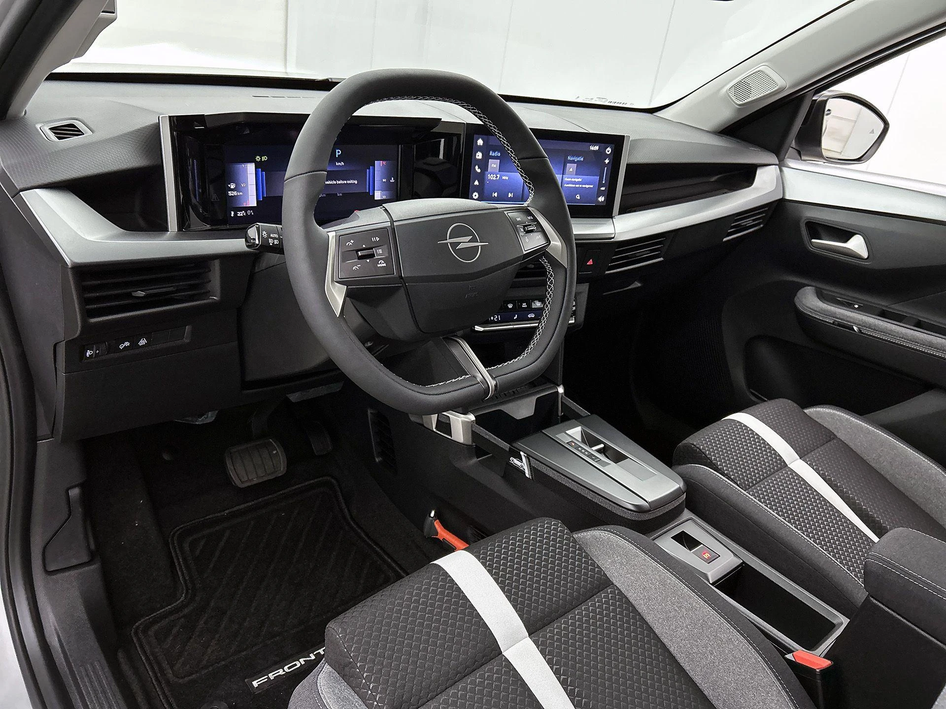 Opel-Frontera-image-18