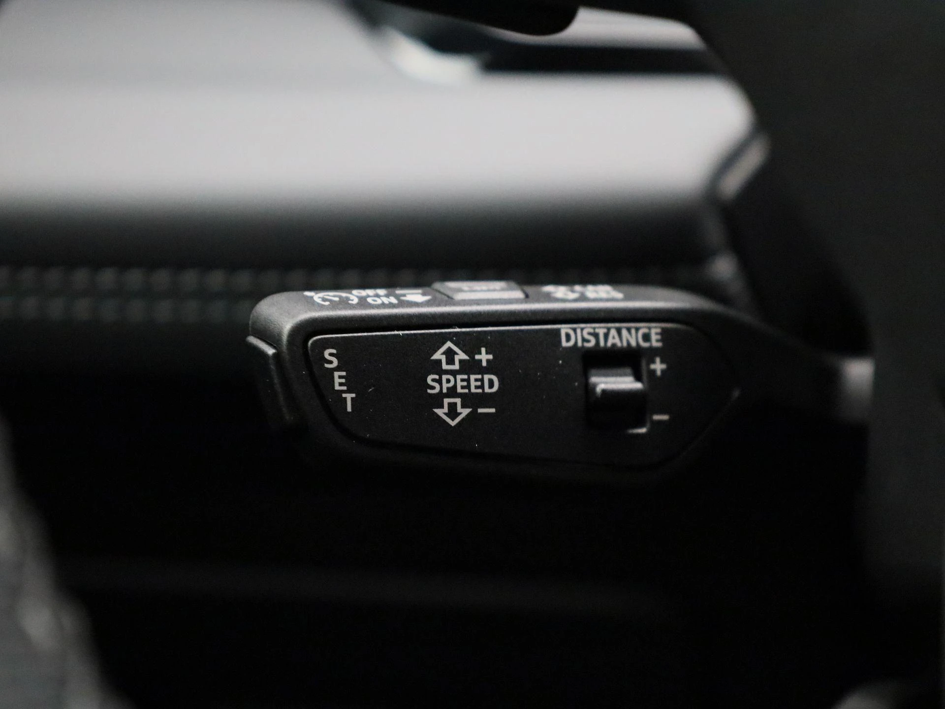 Audi-Q6 e-tron-image-17