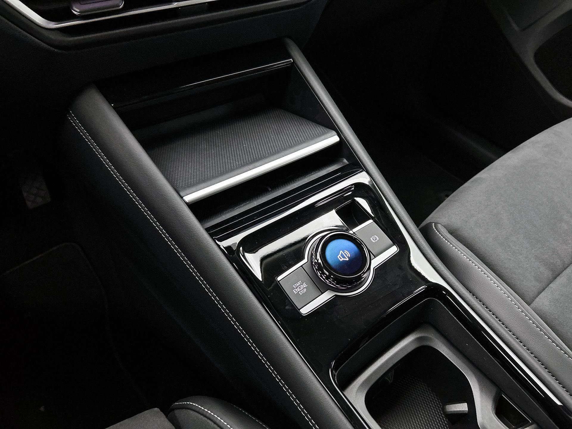 Volkswagen-Tiguan-image-27