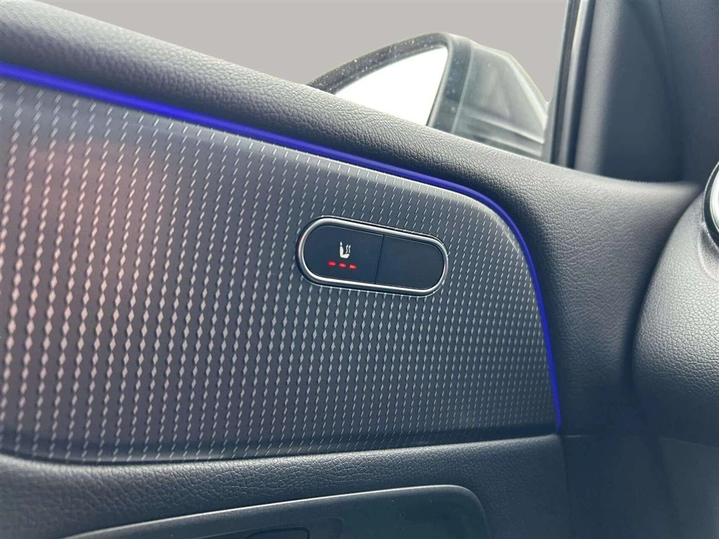 Mercedes-Benz-EQB-image-10