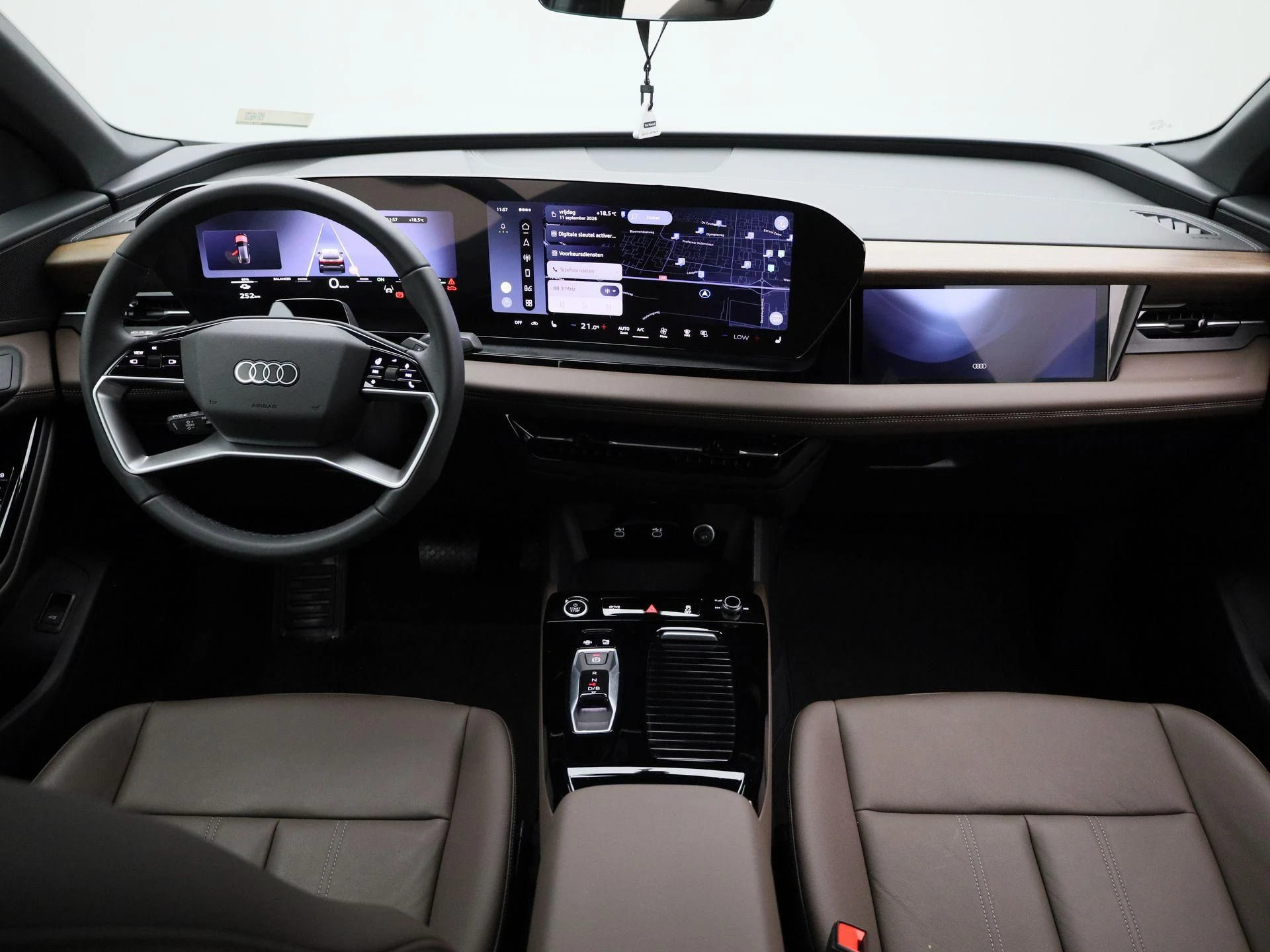 Audi-Q6 e-tron-image-7
