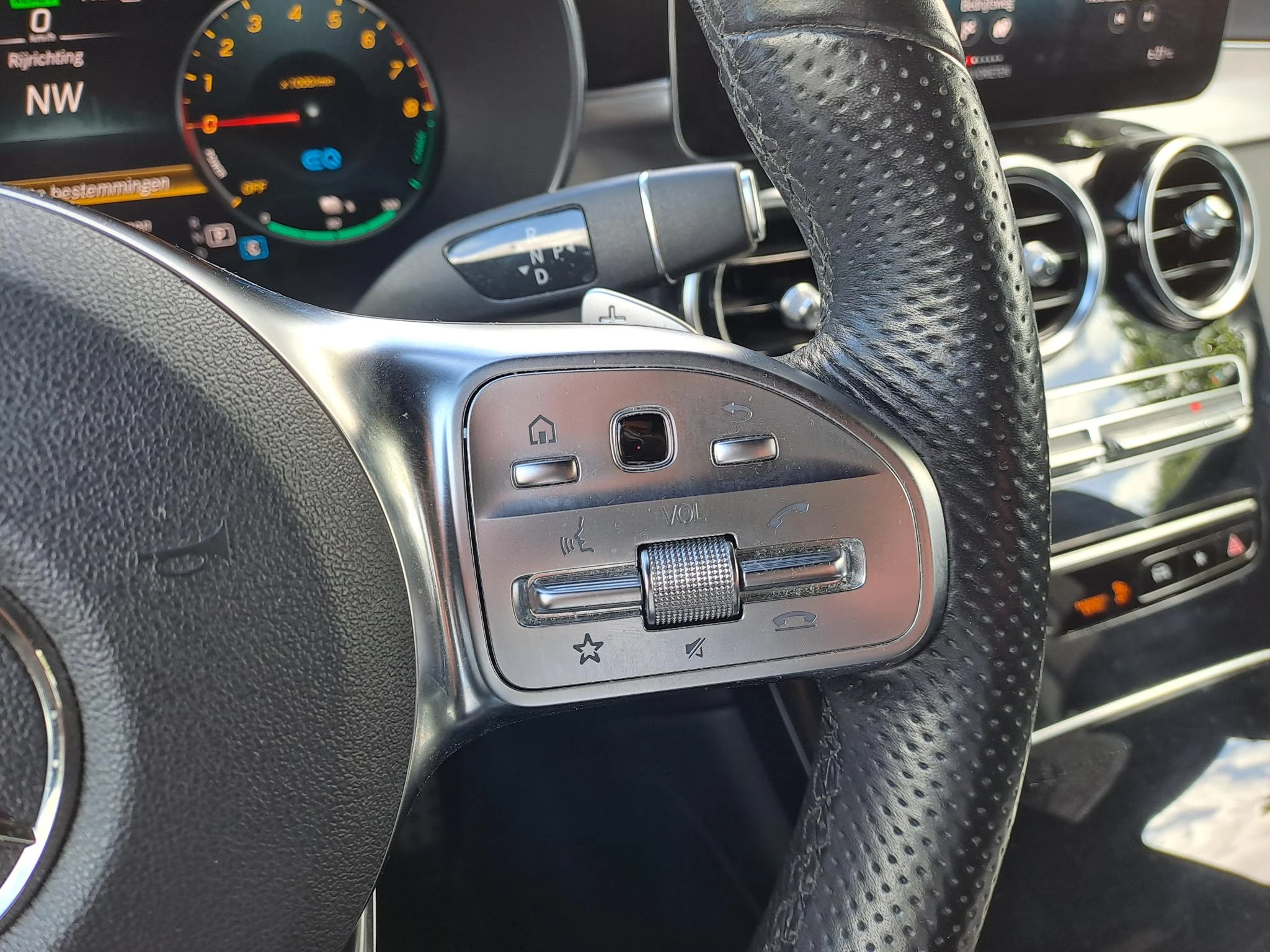 Mercedes-Benz GLC 300e 4MATIC AMG Line