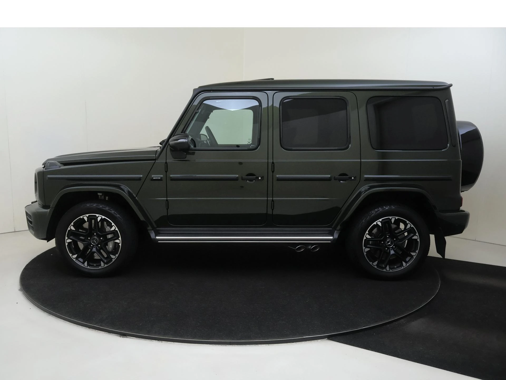 Mercedes-Benz-G-Klasse-image-7