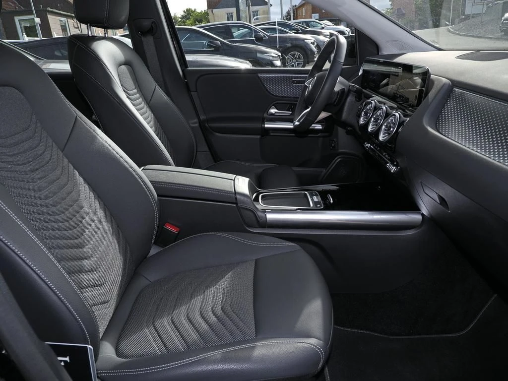 Mercedes-Benz-B-Klasse 200-image-11