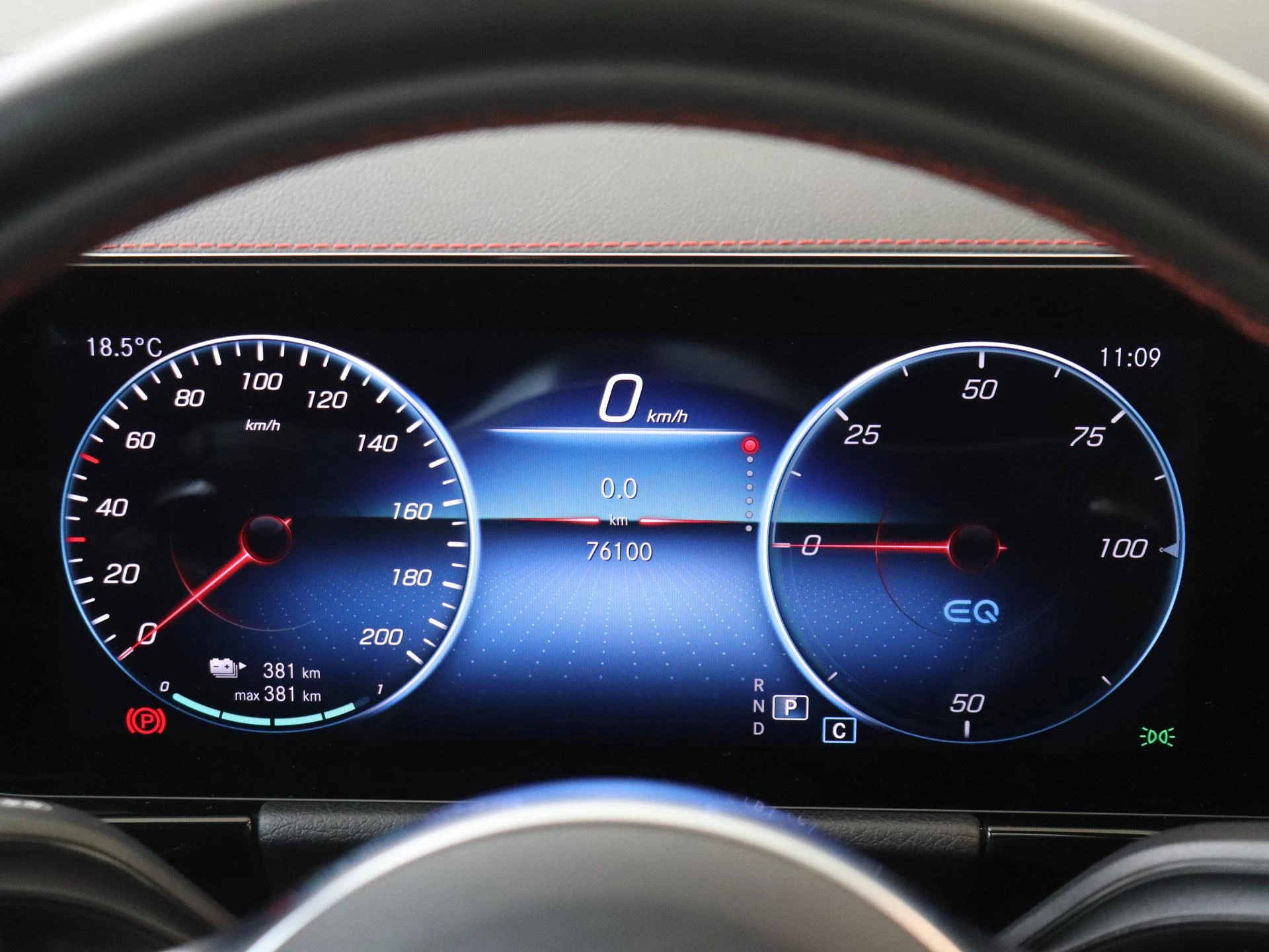 Mercedes-Benz-EQA-image-12