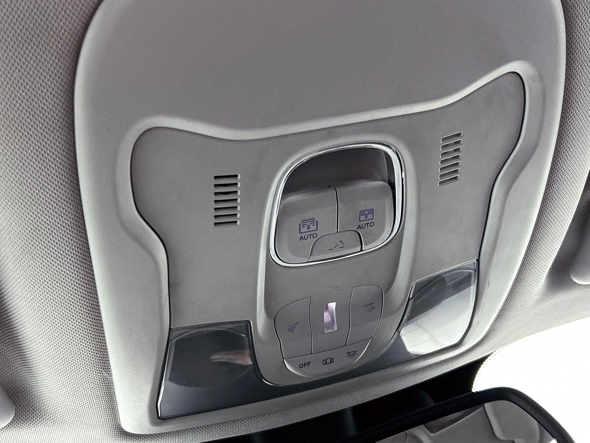 Jeep-Renegade-image-14