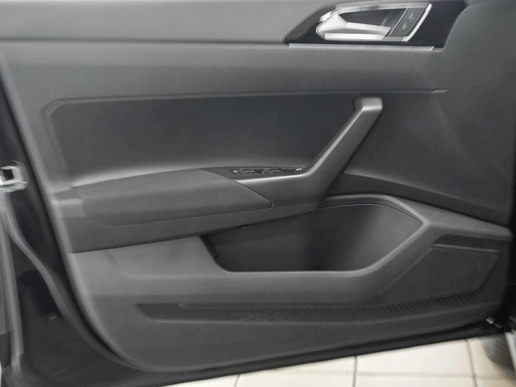 Volkswagen Polo VI Style 50 Jahre Licht&Sicht IQ.Drive 17"