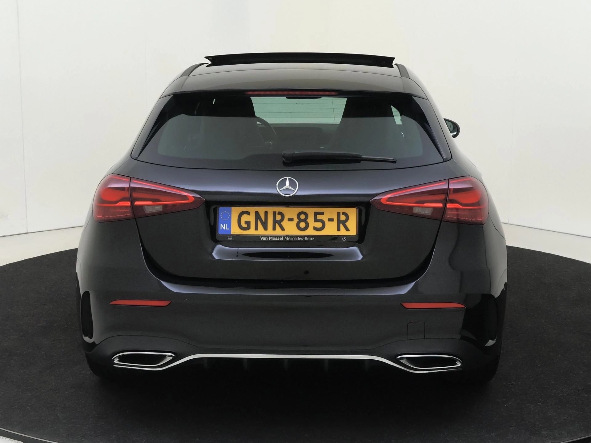 Mercedes-Benz-A-Klasse-image-6