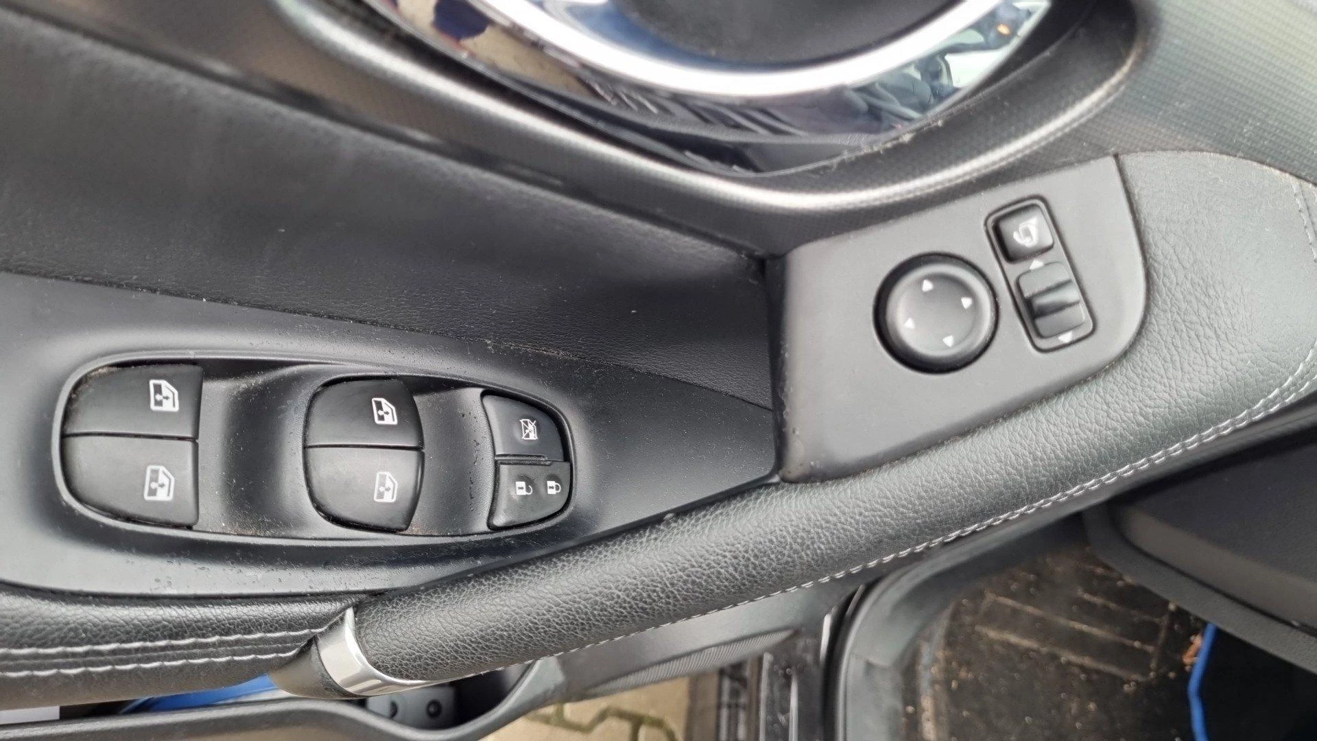 Nissan-QASHQAI-image-18