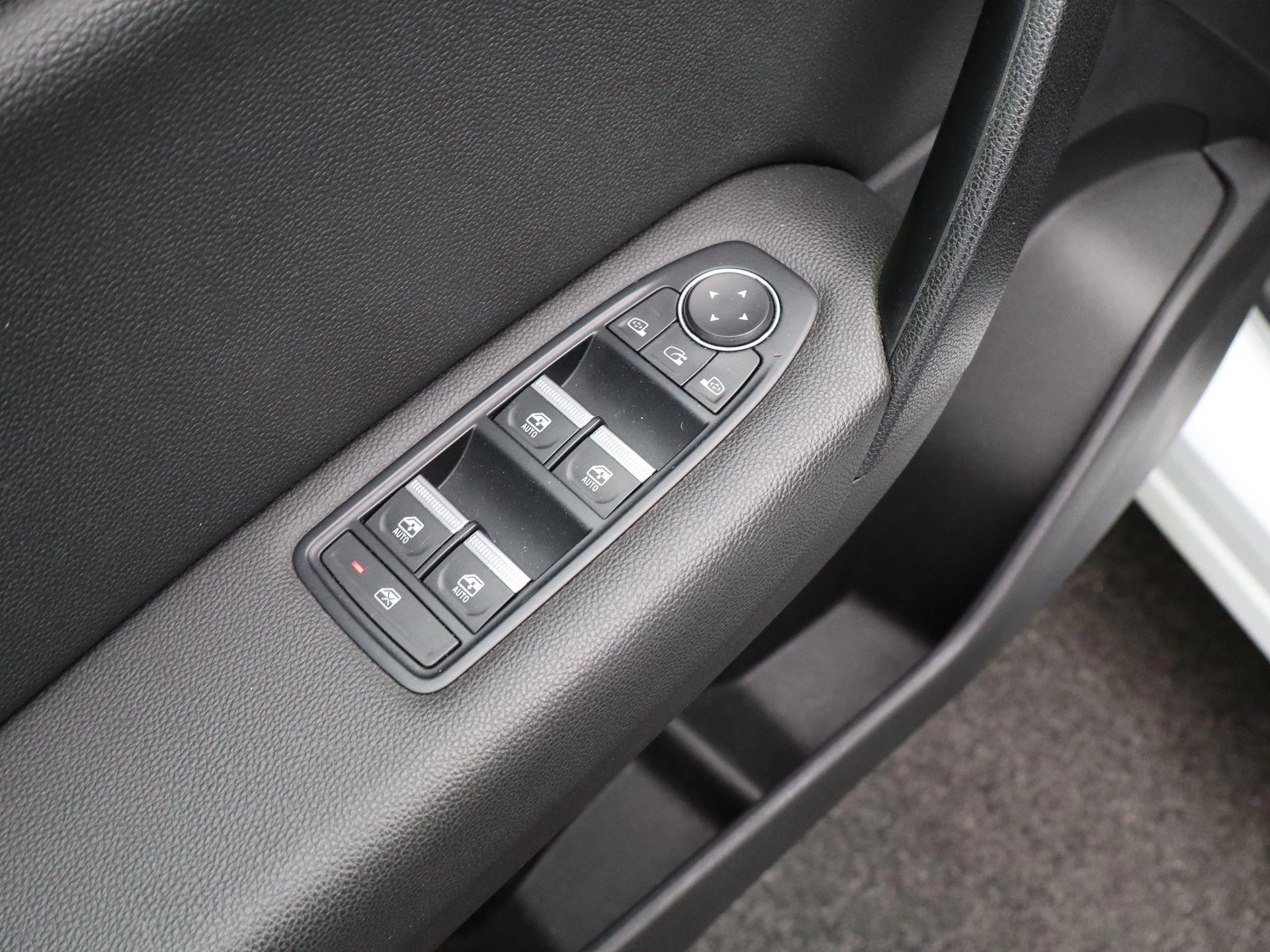 Renault-Captur-image-37
