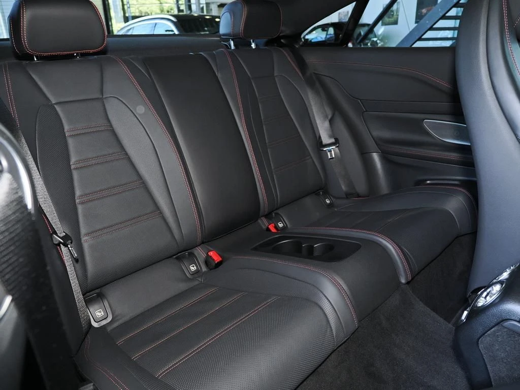 Mercedes-AMG-E-Klasse 53 AMG-image-16