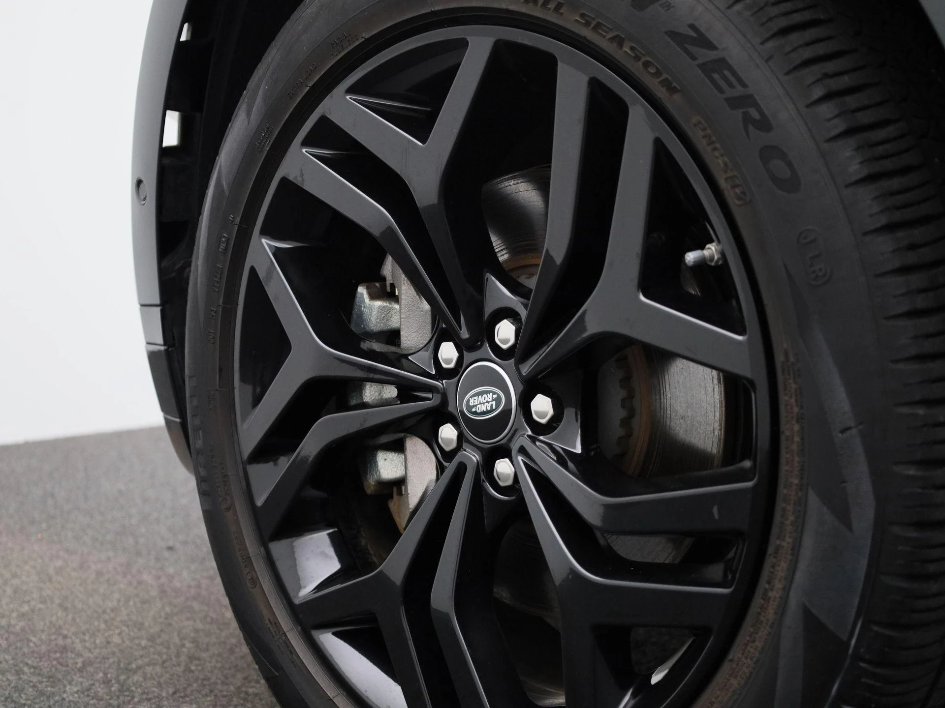 Land Rover-Range Rover Evoque-image-46