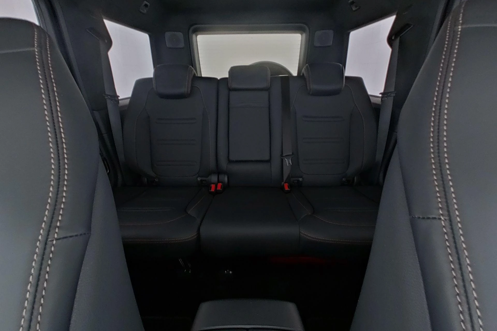 Mercedes-Benz-G-Klasse-image-16