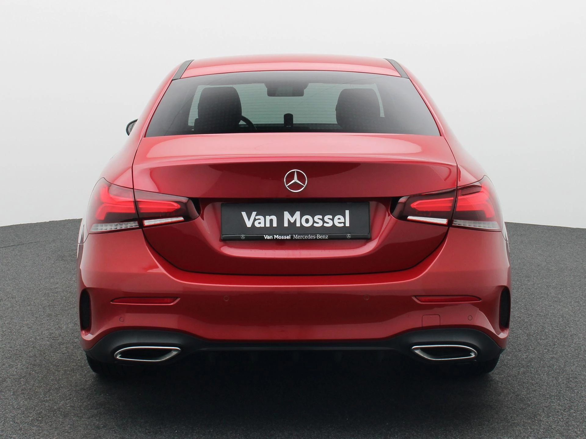 Mercedes-Benz Classe A 180 AMG Line Sedan + NIGHTPAKKET + LED + CAMERA +
