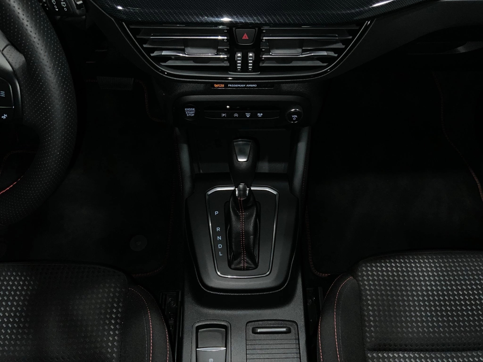 Ford Focus ST-Line X Turnier Aut.*AHK*ACC*HUD*KAM*NAVI*WINTER-PKT.