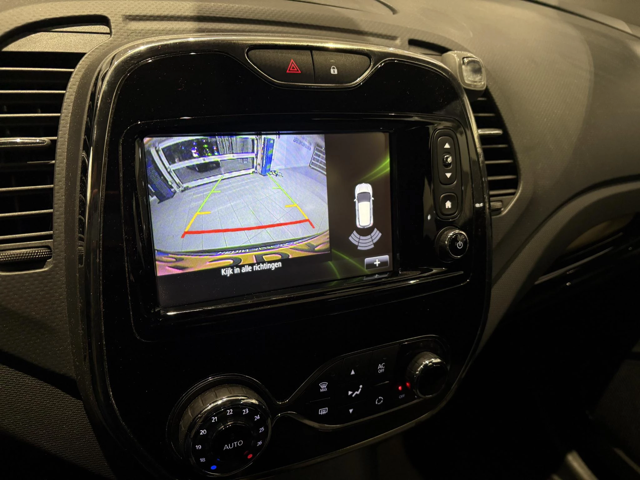 Renault-Captur-image-16