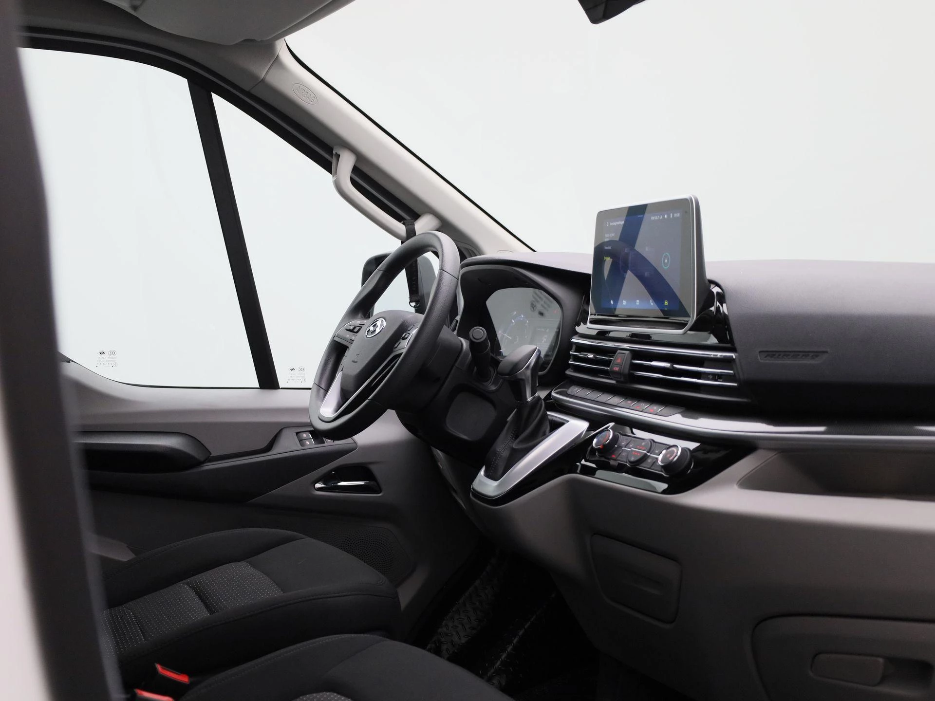 Maxus eDeliver9 L3H2 Business DEAL 89 kWh