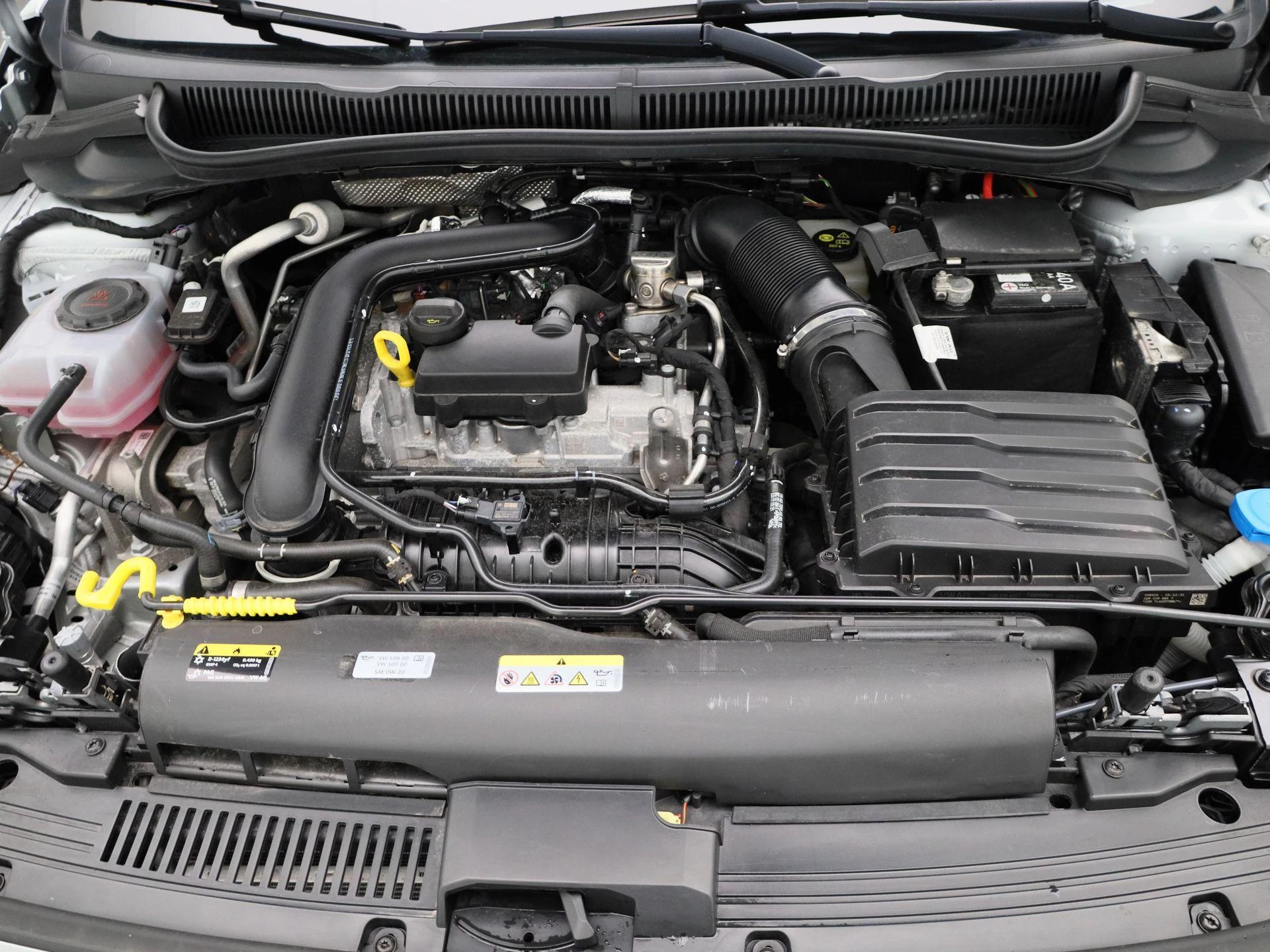 Volkswagen-Polo-image-33