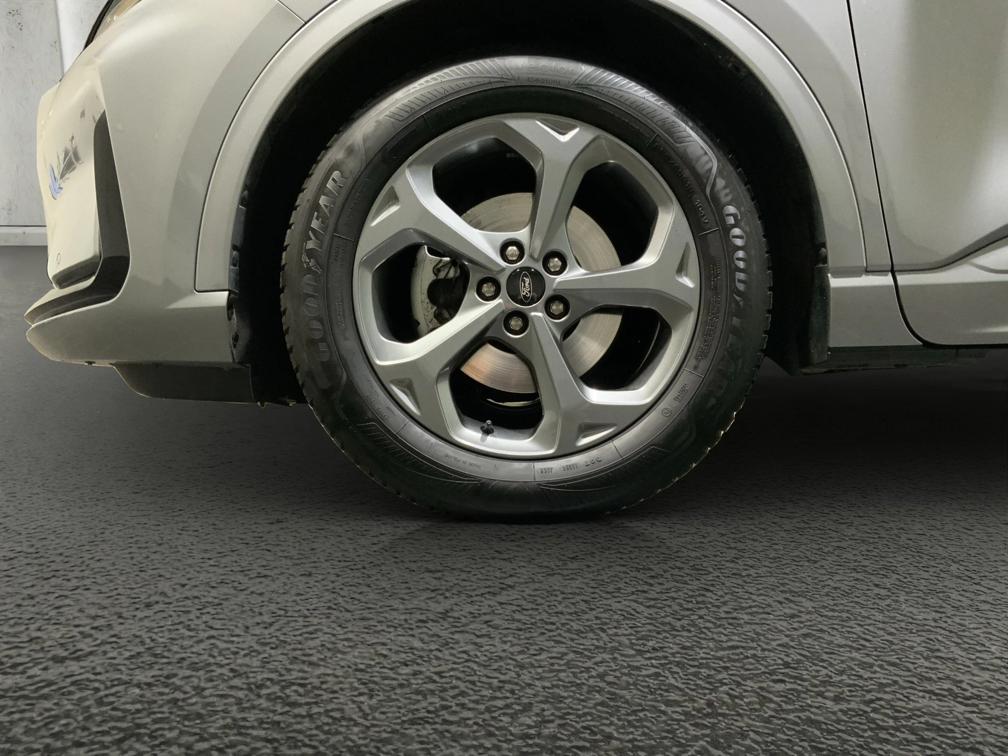 Ford-Kuga-image-8