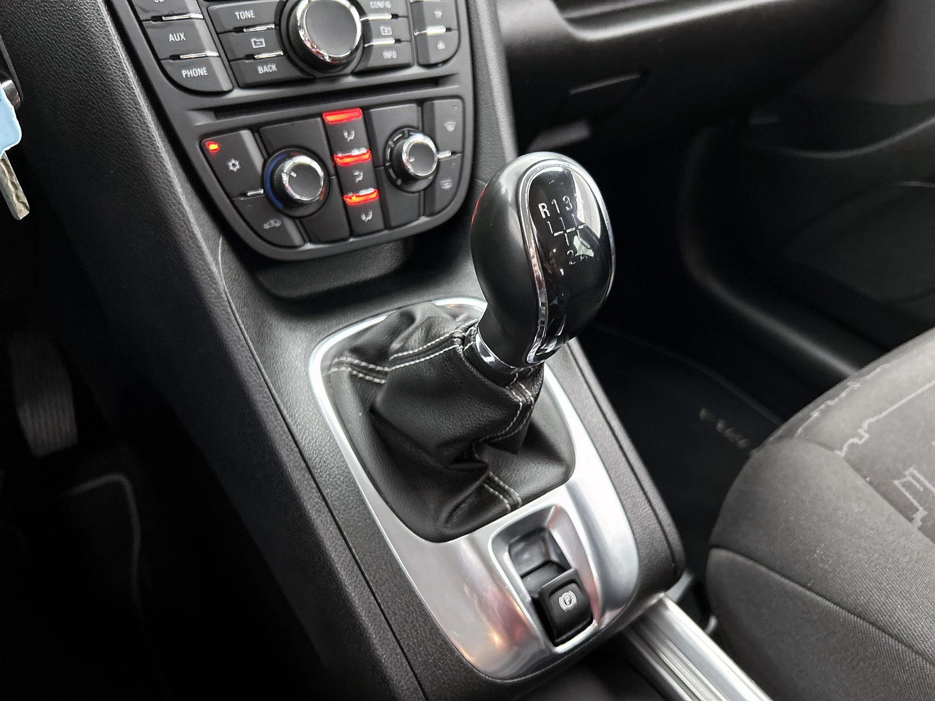Opel-Meriva-image-14