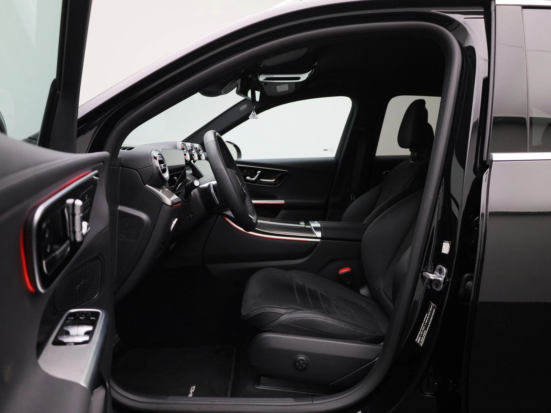 Mercedes-Benz-GLC-image-8