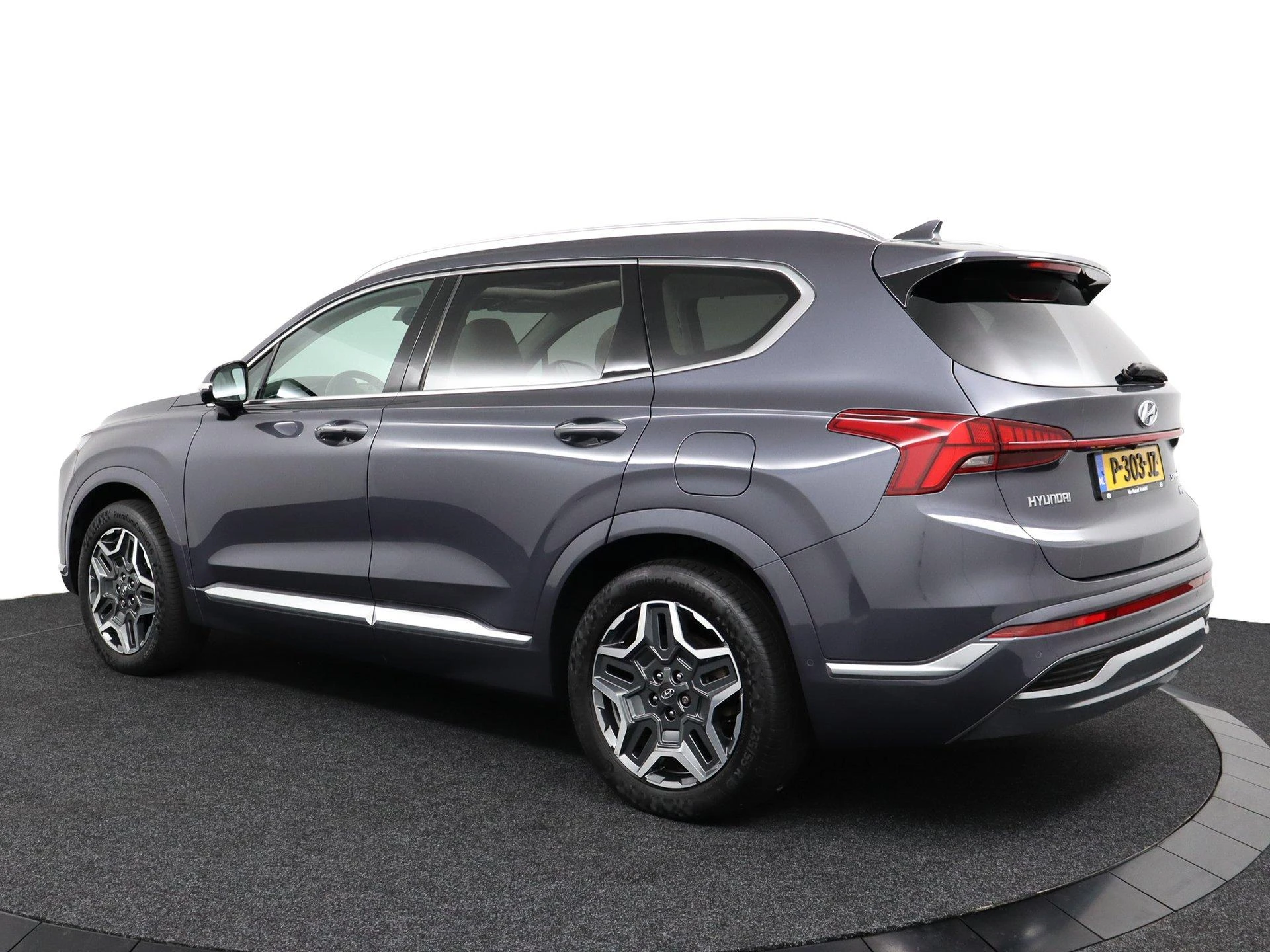 Hyundai-Santa Fe-image-4