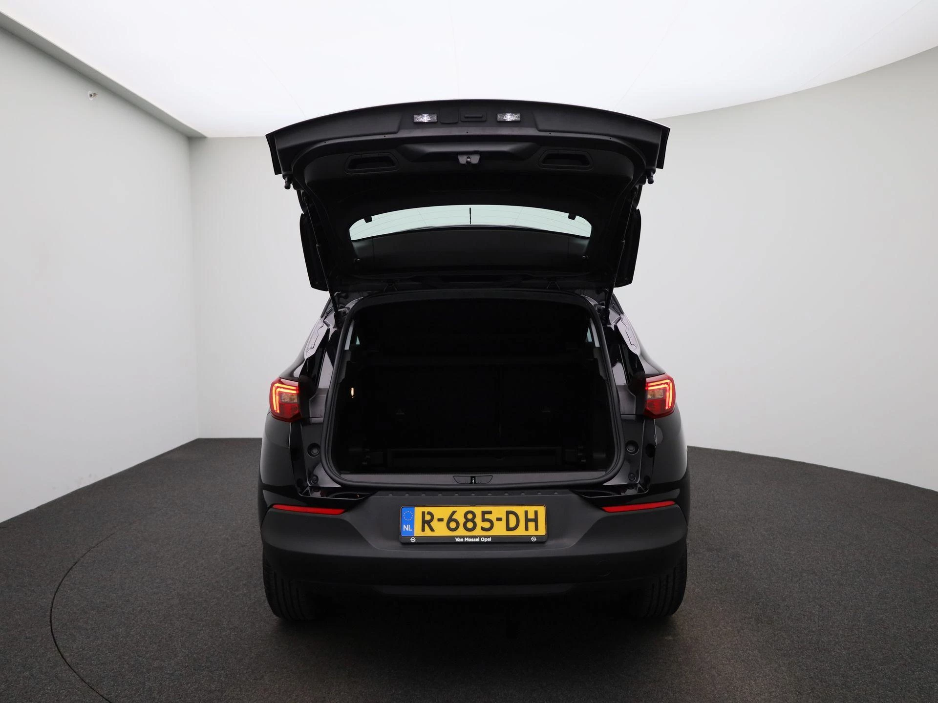 Opel-Grandland-image-10