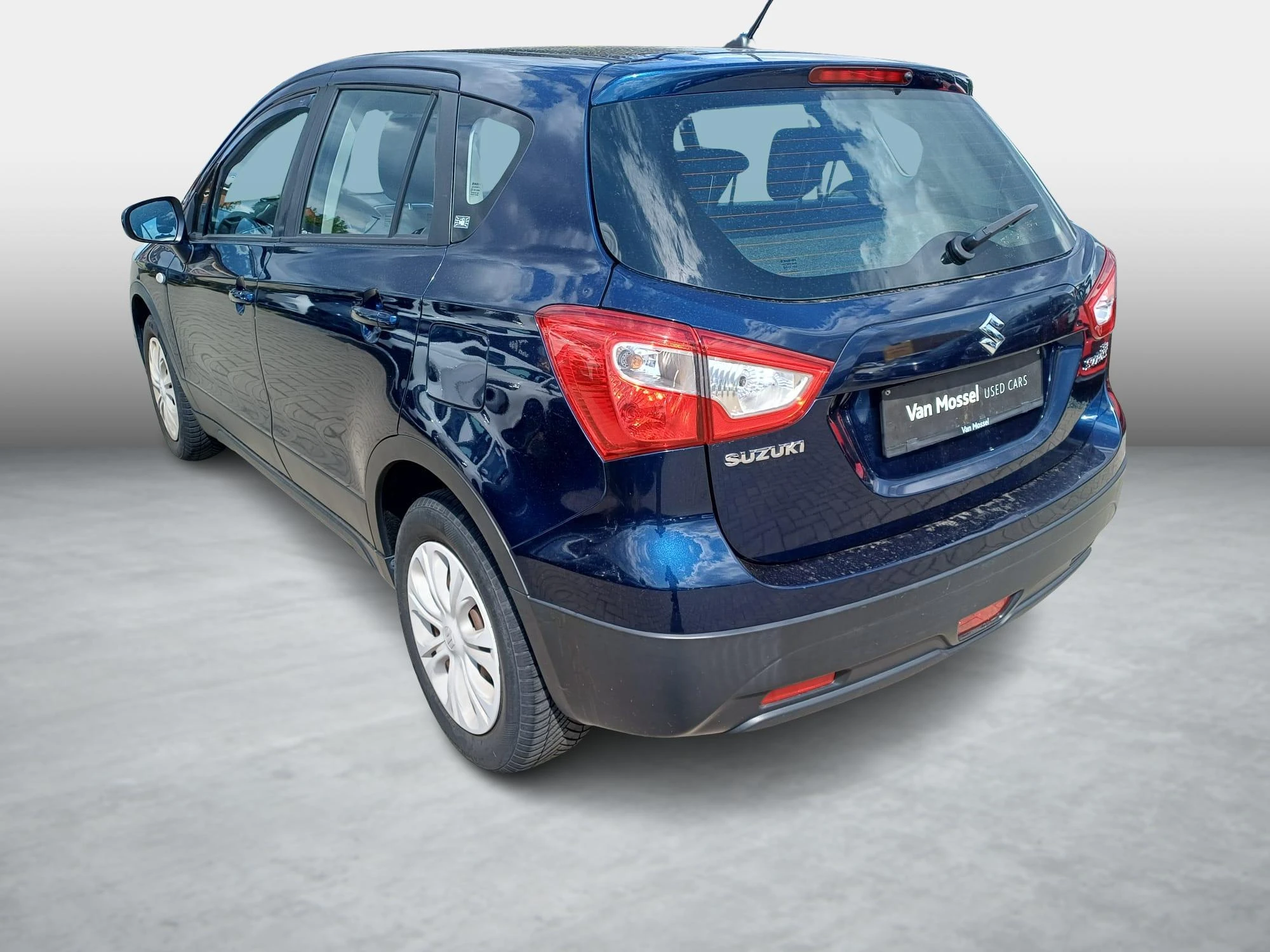 Suzuki-S-Cross-image-3