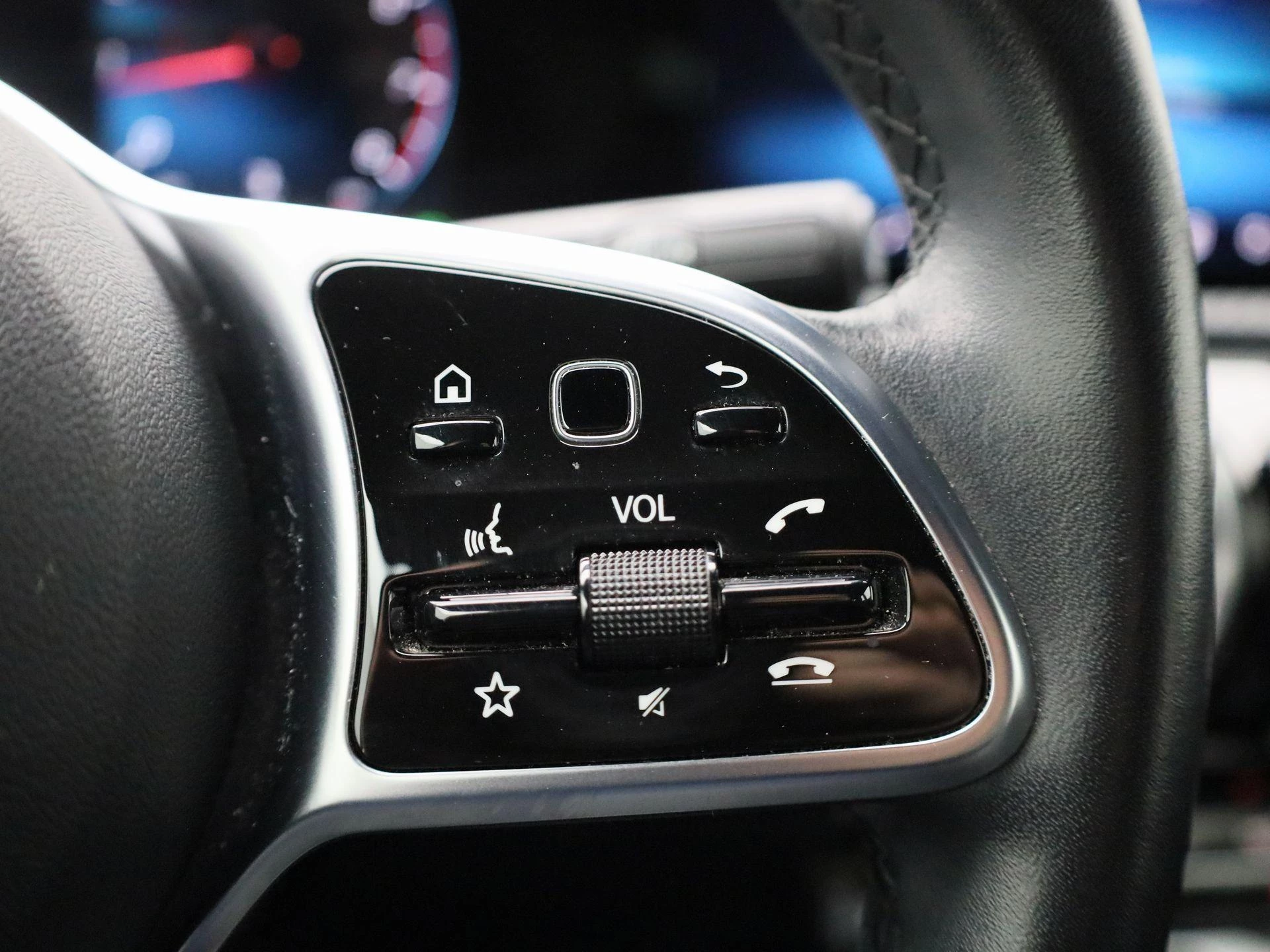 Mercedes-Benz-A-Klasse-image-22