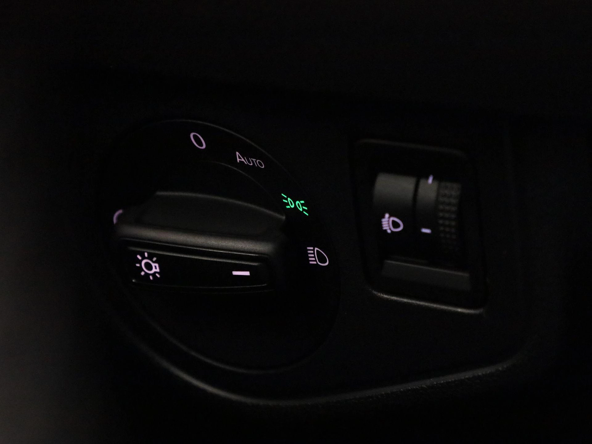 Volkswagen-Polo-image-22