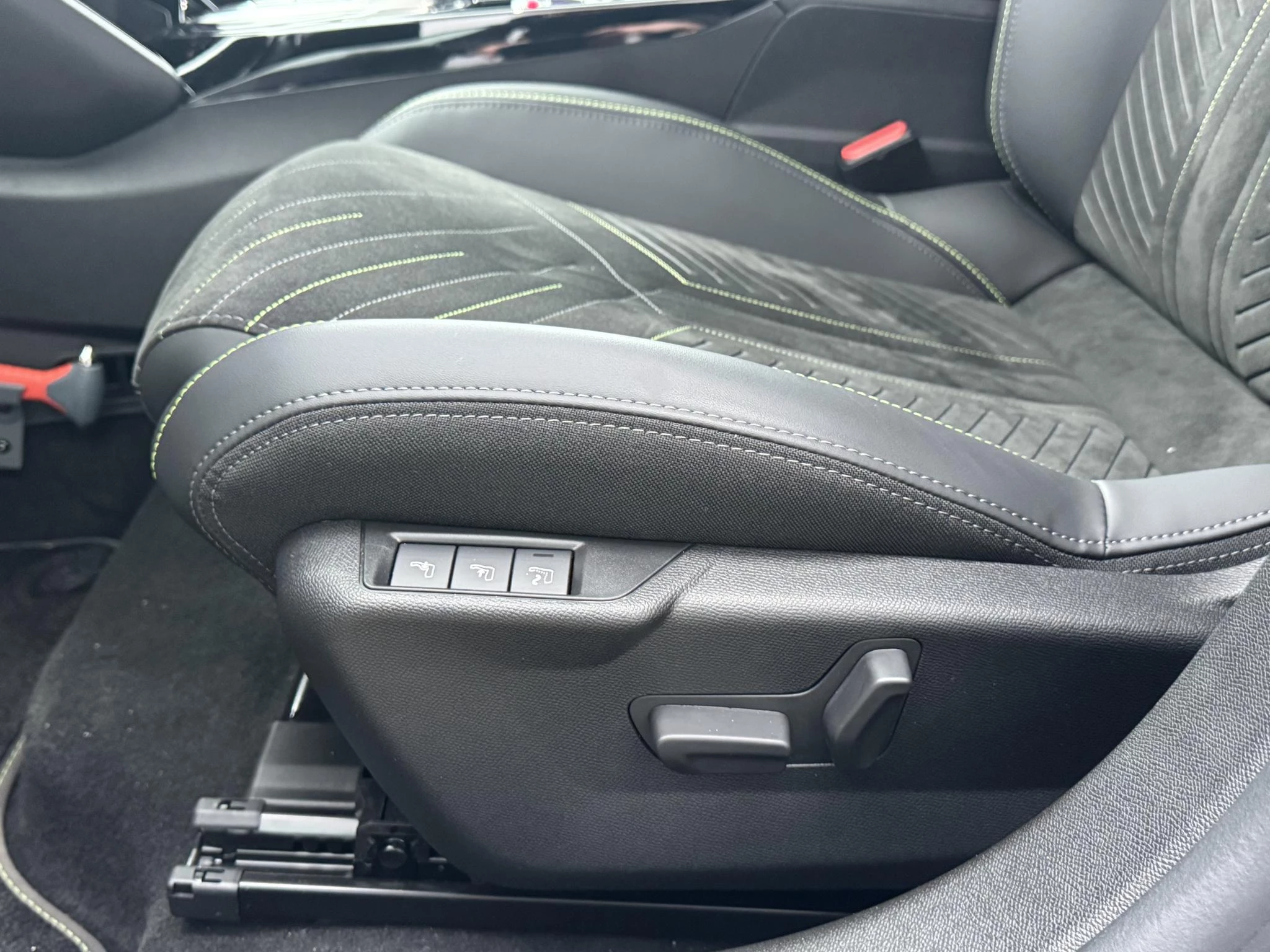 Peugeot-208-image-14