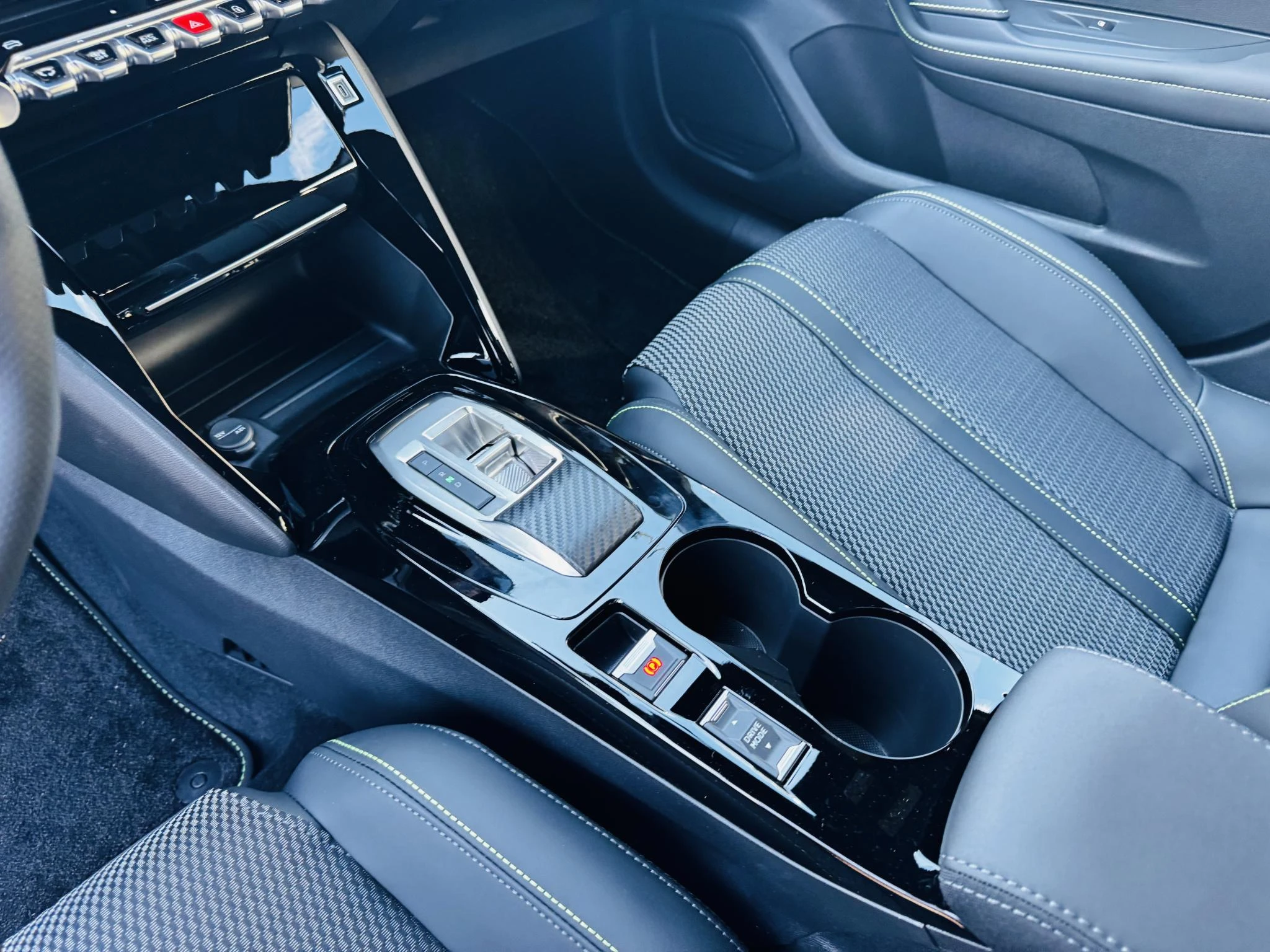 Peugeot-208-image-10
