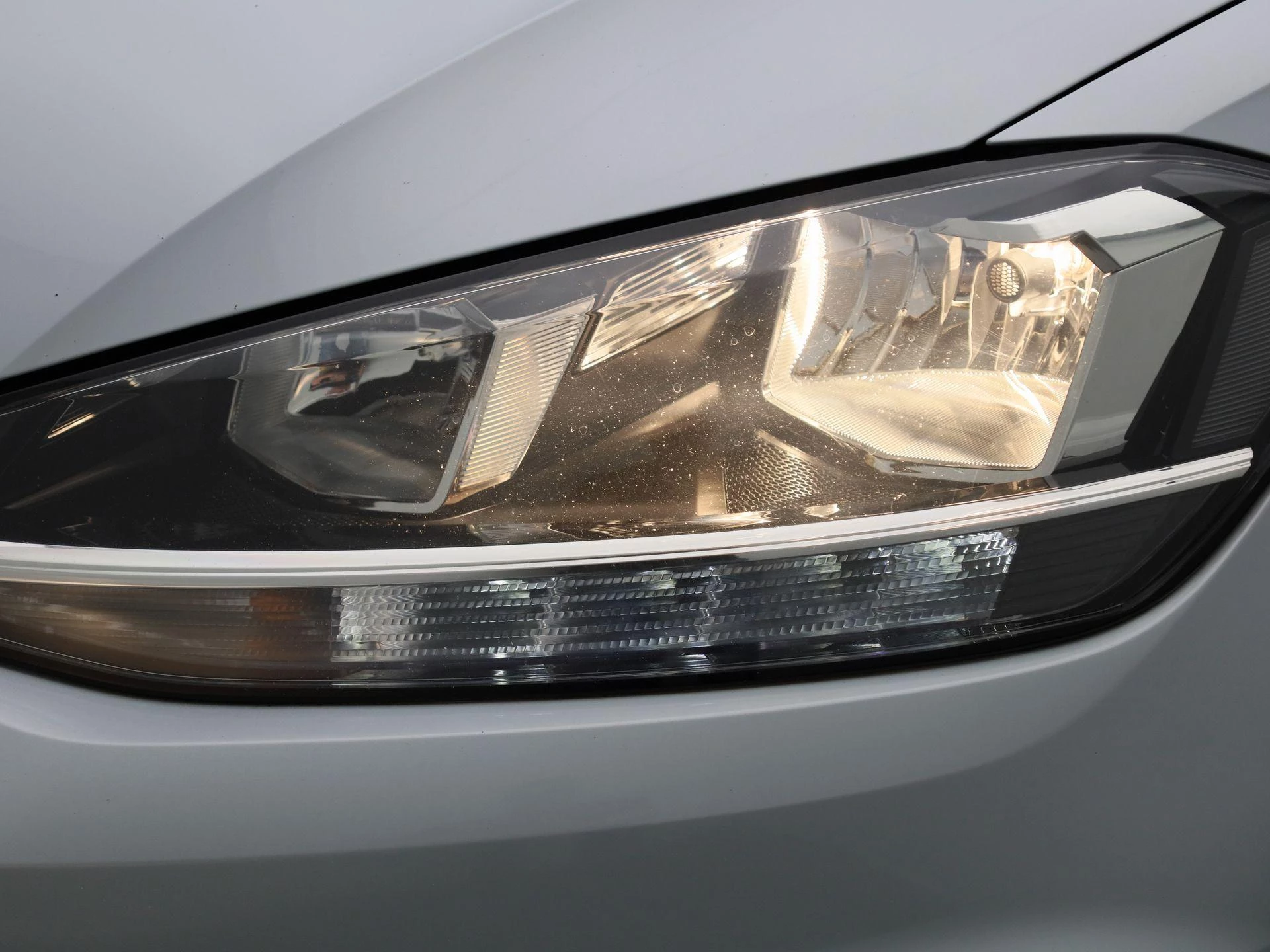 Volkswagen-Golf-image-13