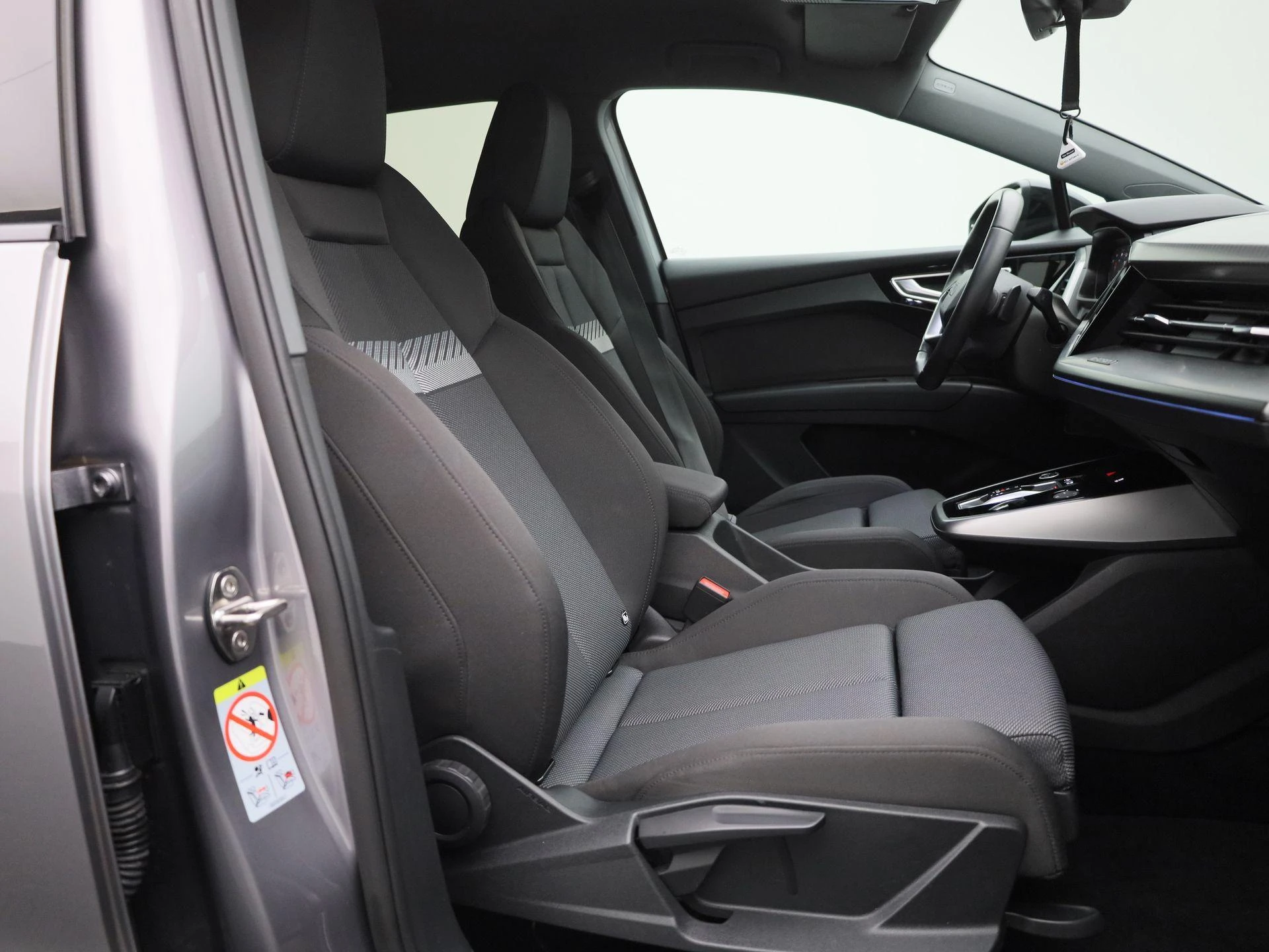 Audi-Q4 e-tron-image-32