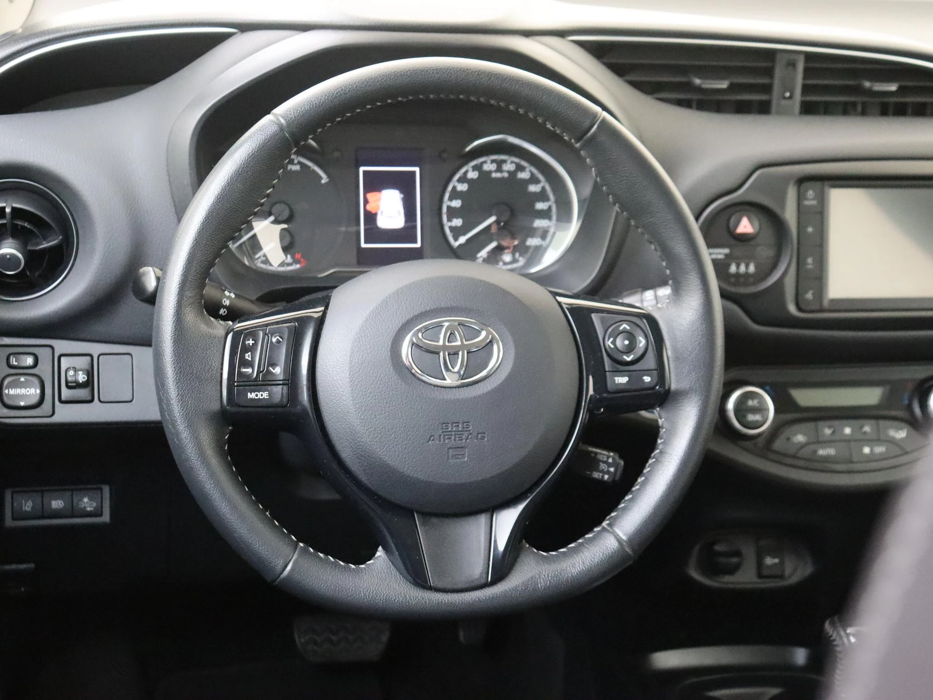 Toyota-Yaris-image-9