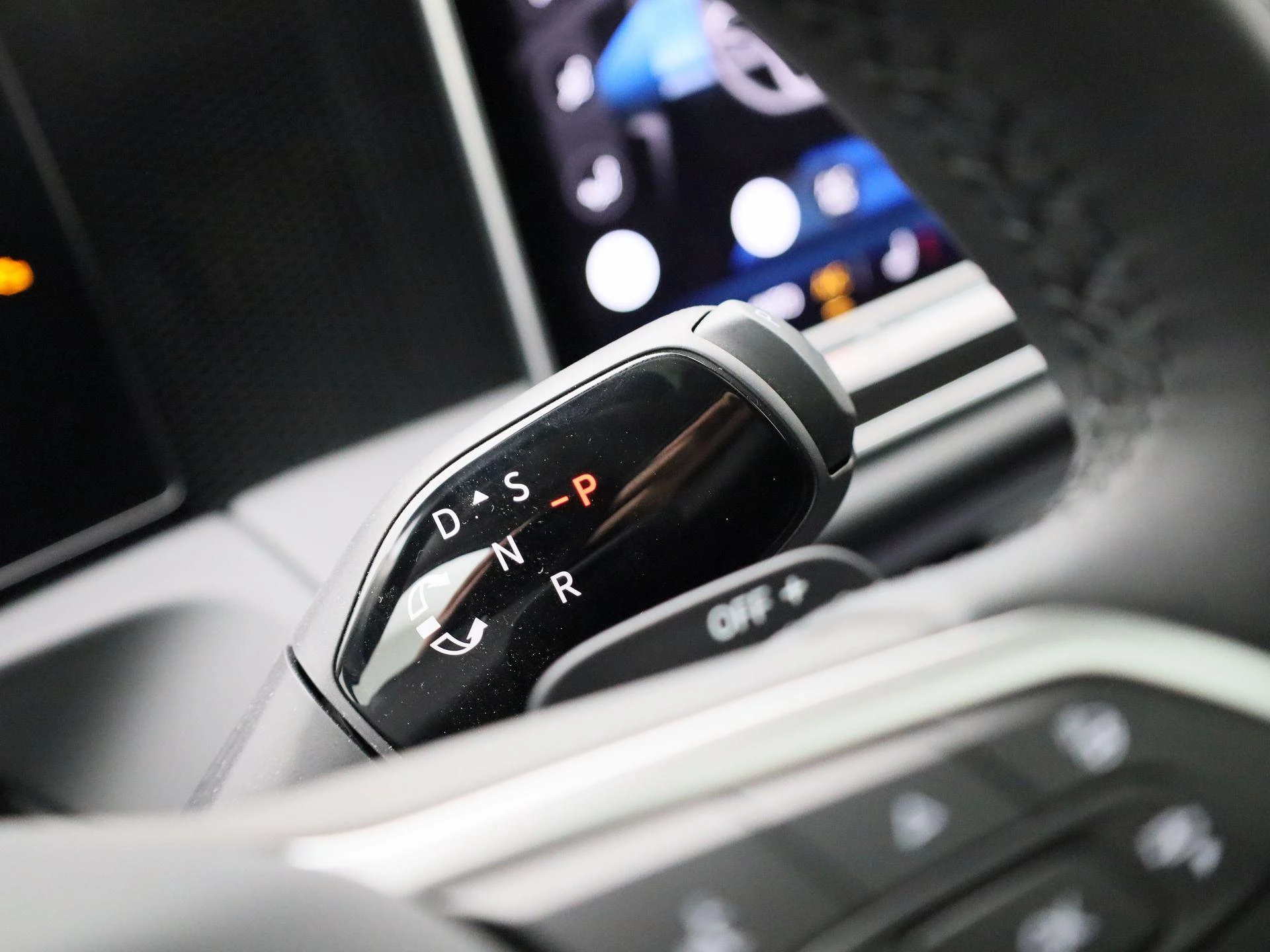 Volkswagen-Tiguan-image-23