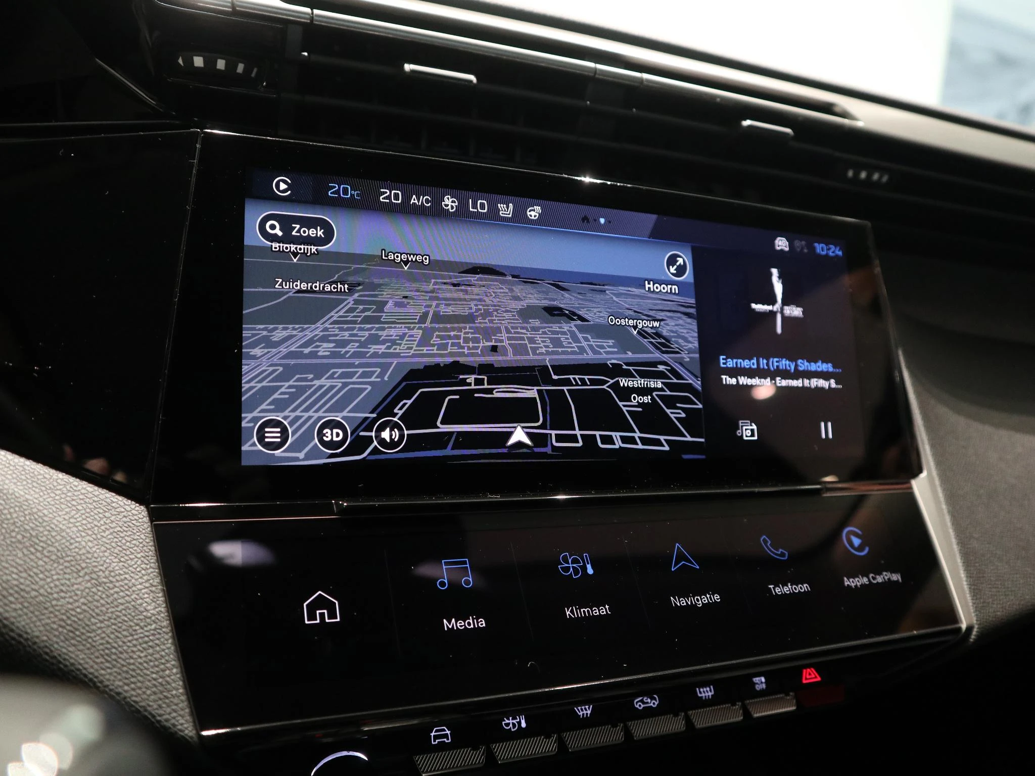 Peugeot-e-308-image-21
