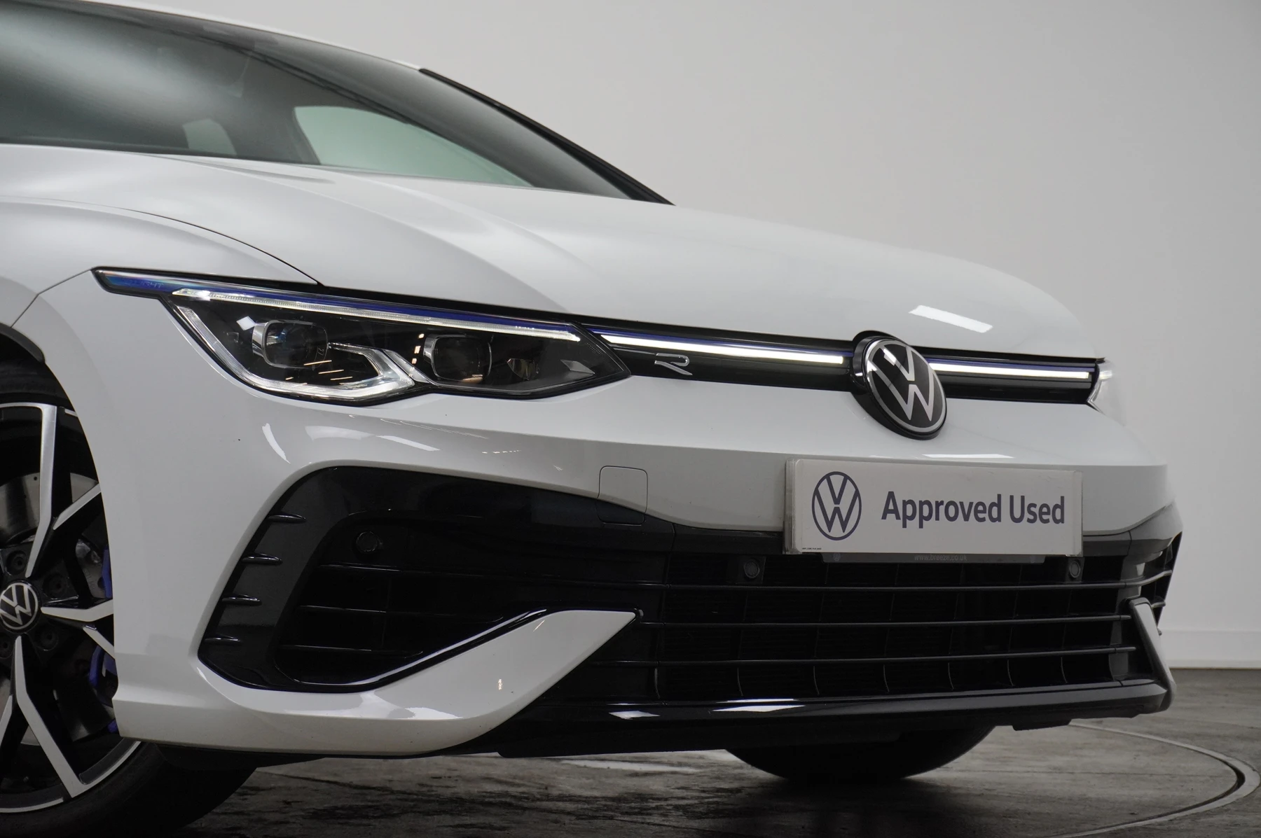 Volkswagen-Golf-image-51