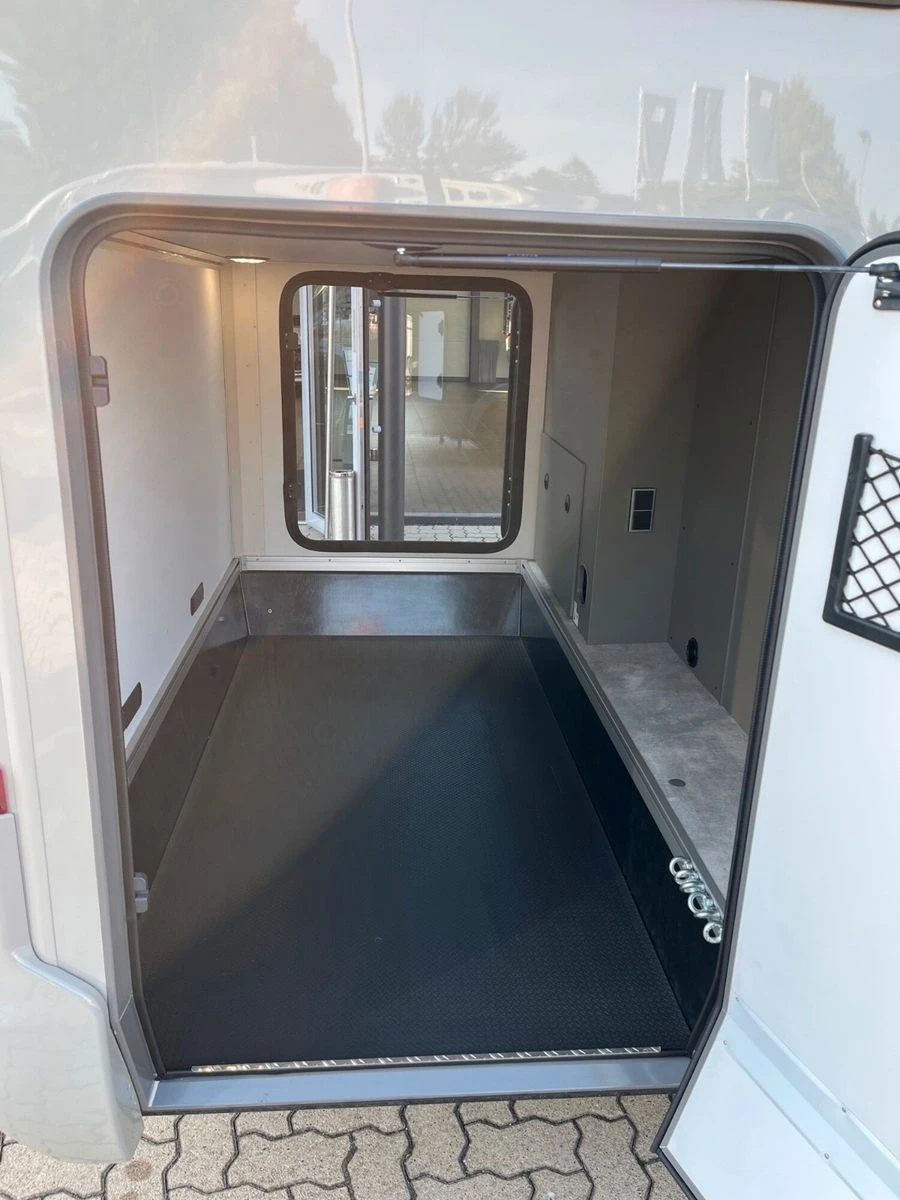 Hymer--image-17