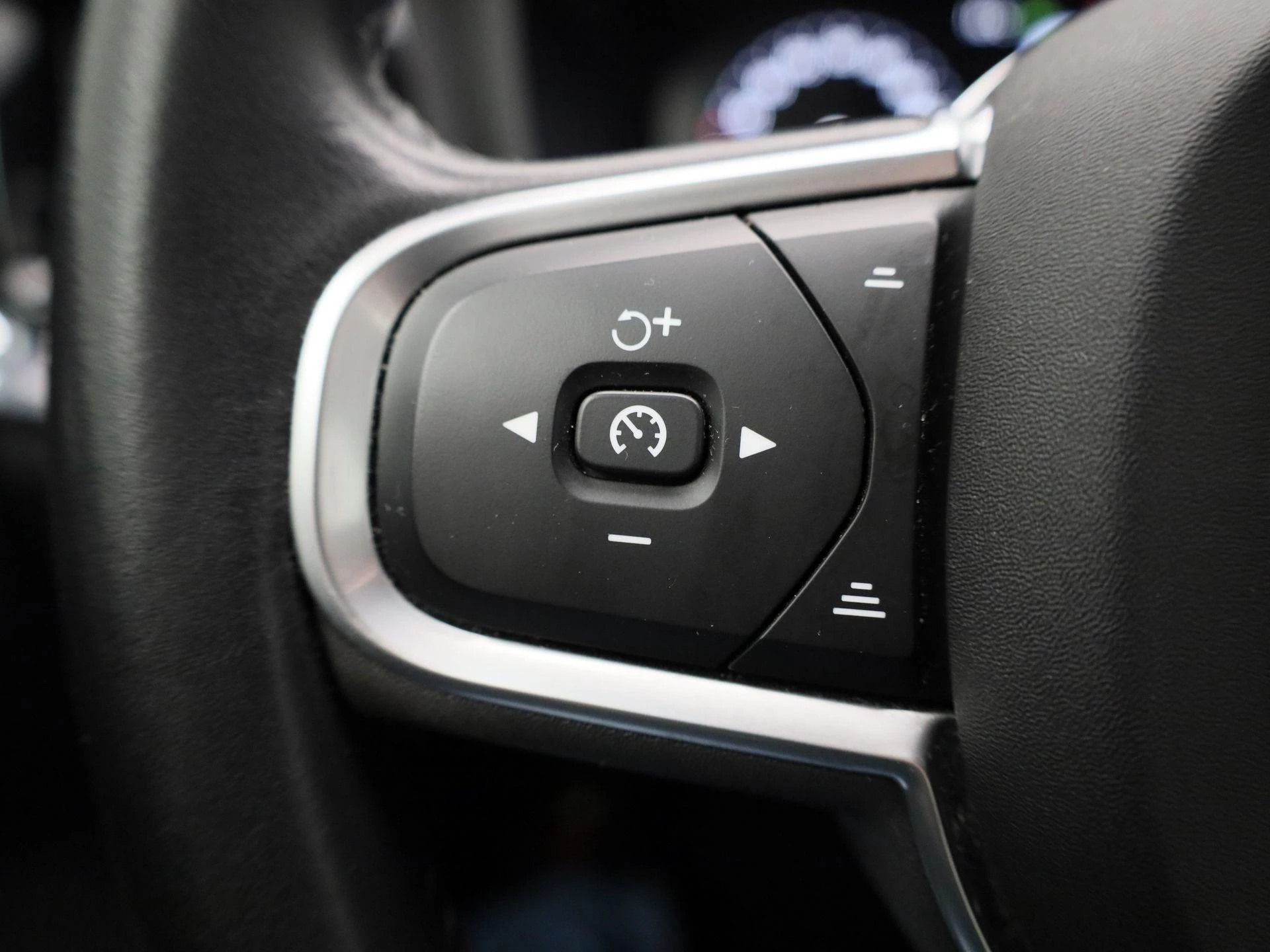 Volvo-V60-image-16